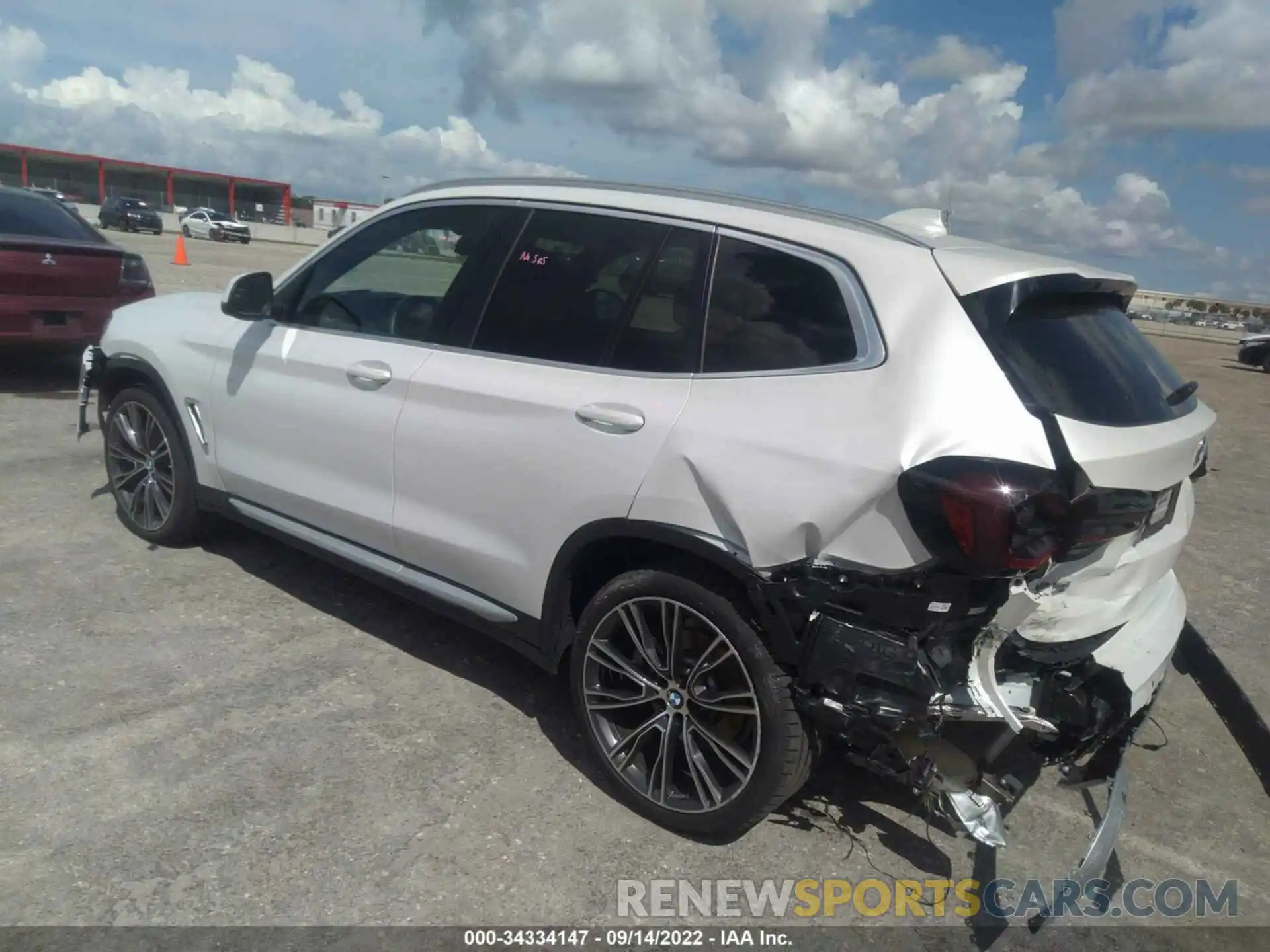 3 Photograph of a damaged car 5UX43DP0XN9L21163 BMW X3 2022