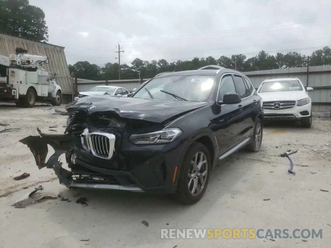 2 Photograph of a damaged car 5UX43DP0XN9L39758 BMW X3 2022