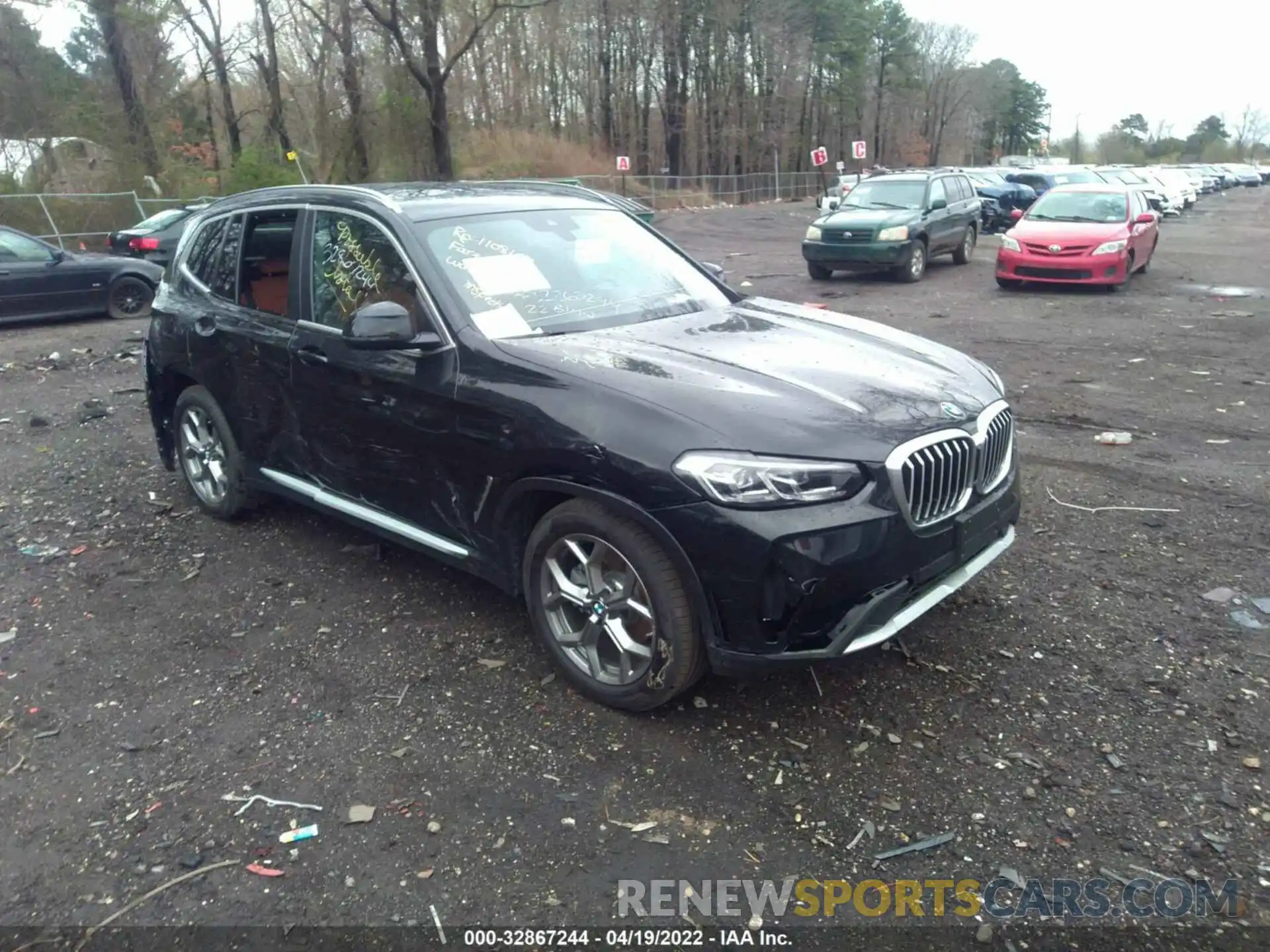 1 Photograph of a damaged car 5UX53DP00N9L21869 BMW X3 2022