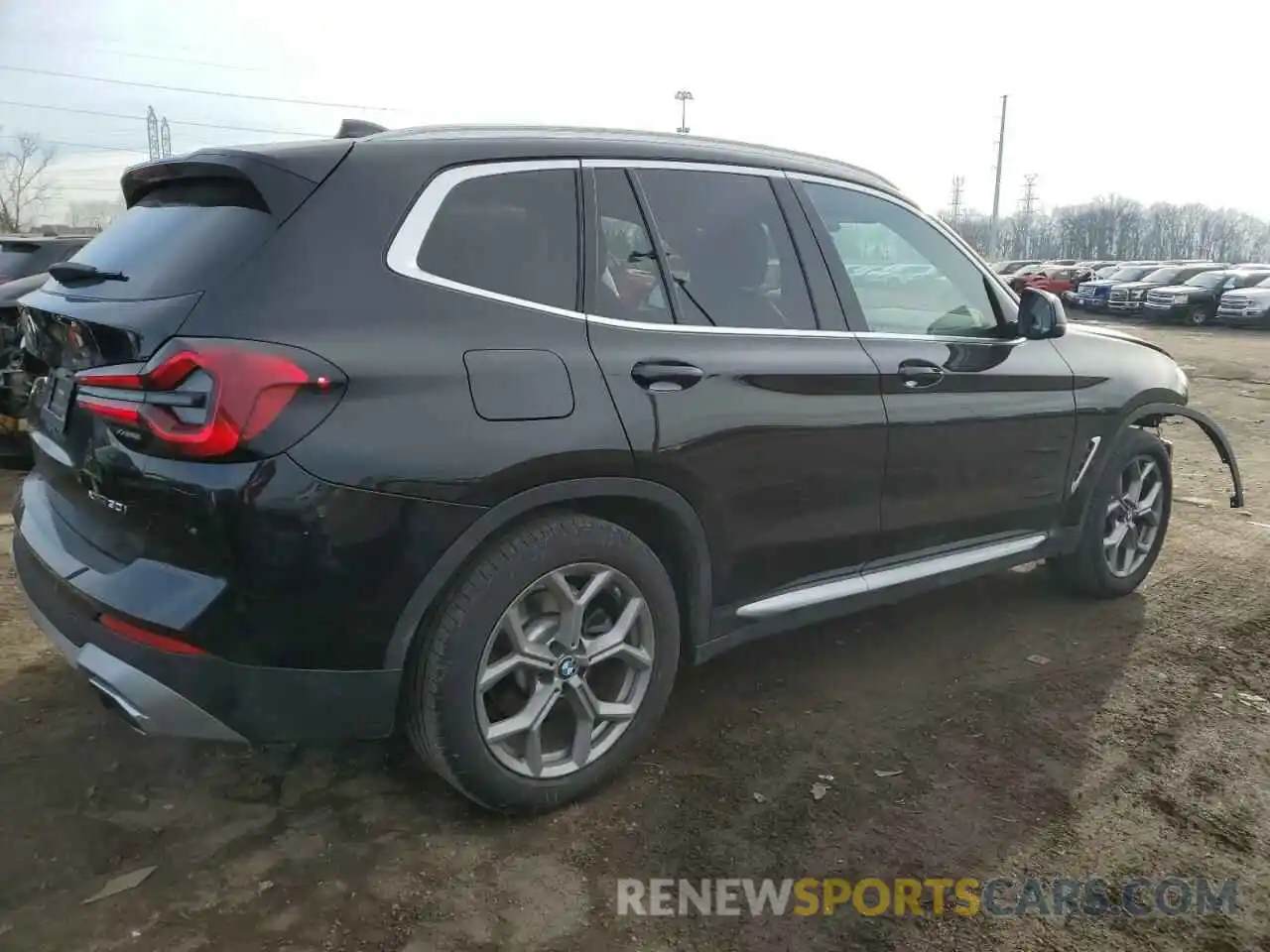 3 Photograph of a damaged car 5UX53DP01N9J44748 BMW X3 2022