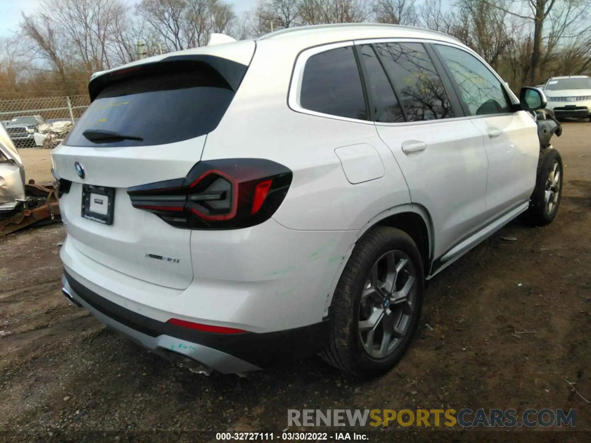 4 Photograph of a damaged car 5UX53DP01N9K75954 BMW X3 2022