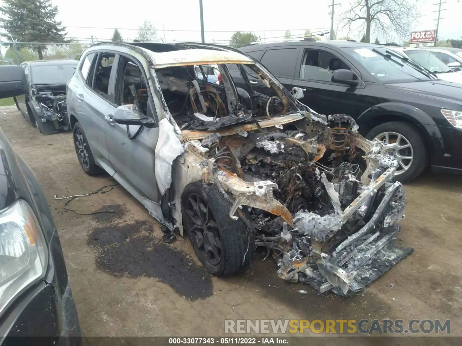 1 Photograph of a damaged car 5UX53DP01N9L62124 BMW X3 2022