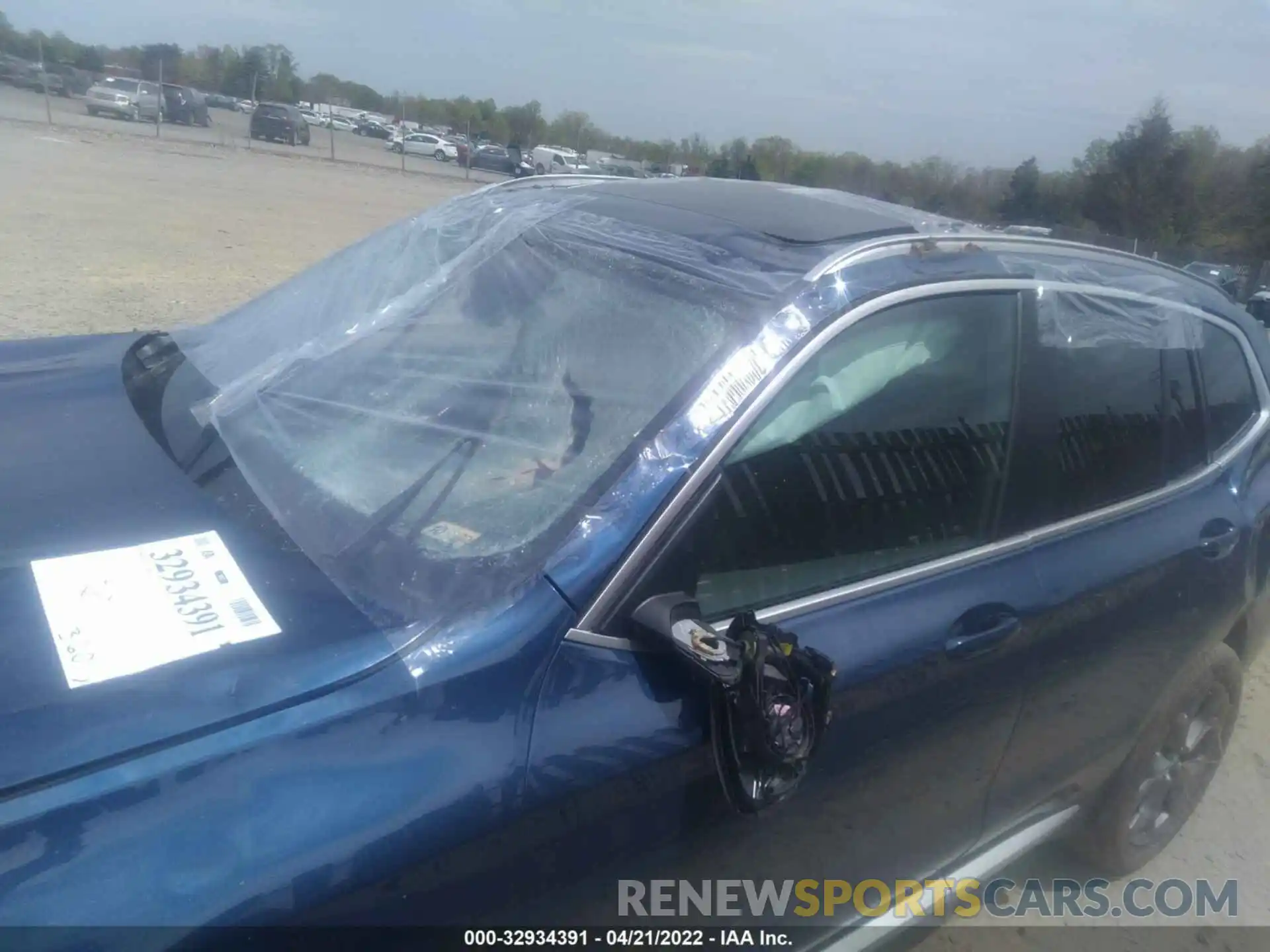 6 Photograph of a damaged car 5UX53DP02N9K05816 BMW X3 2022