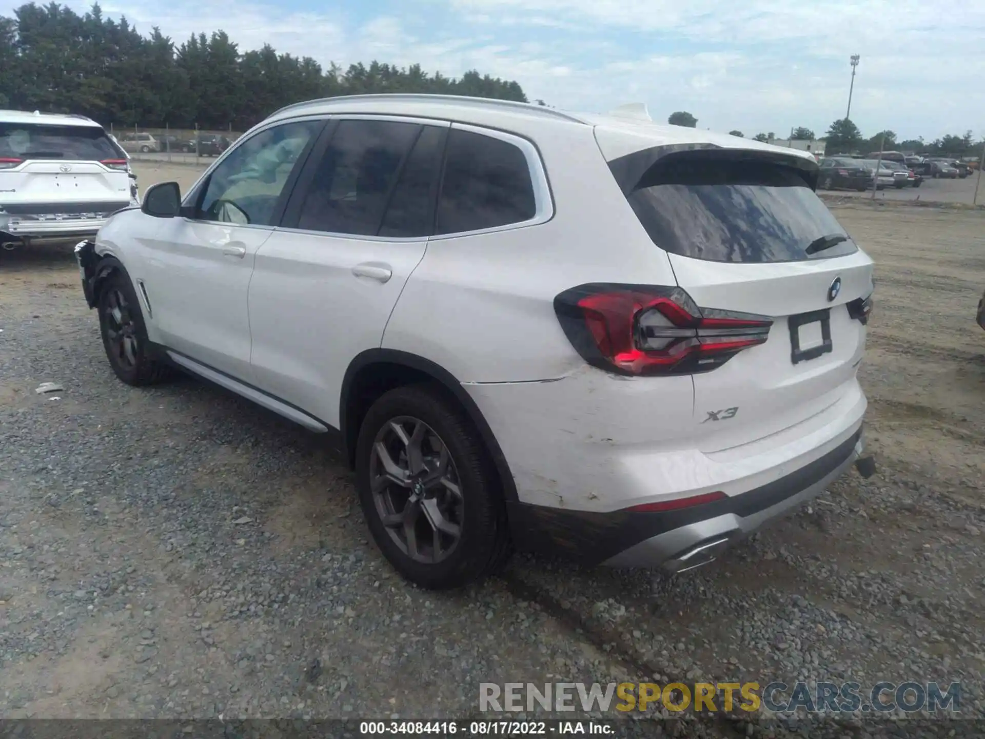 3 Photograph of a damaged car 5UX53DP03N9J31774 BMW X3 2022