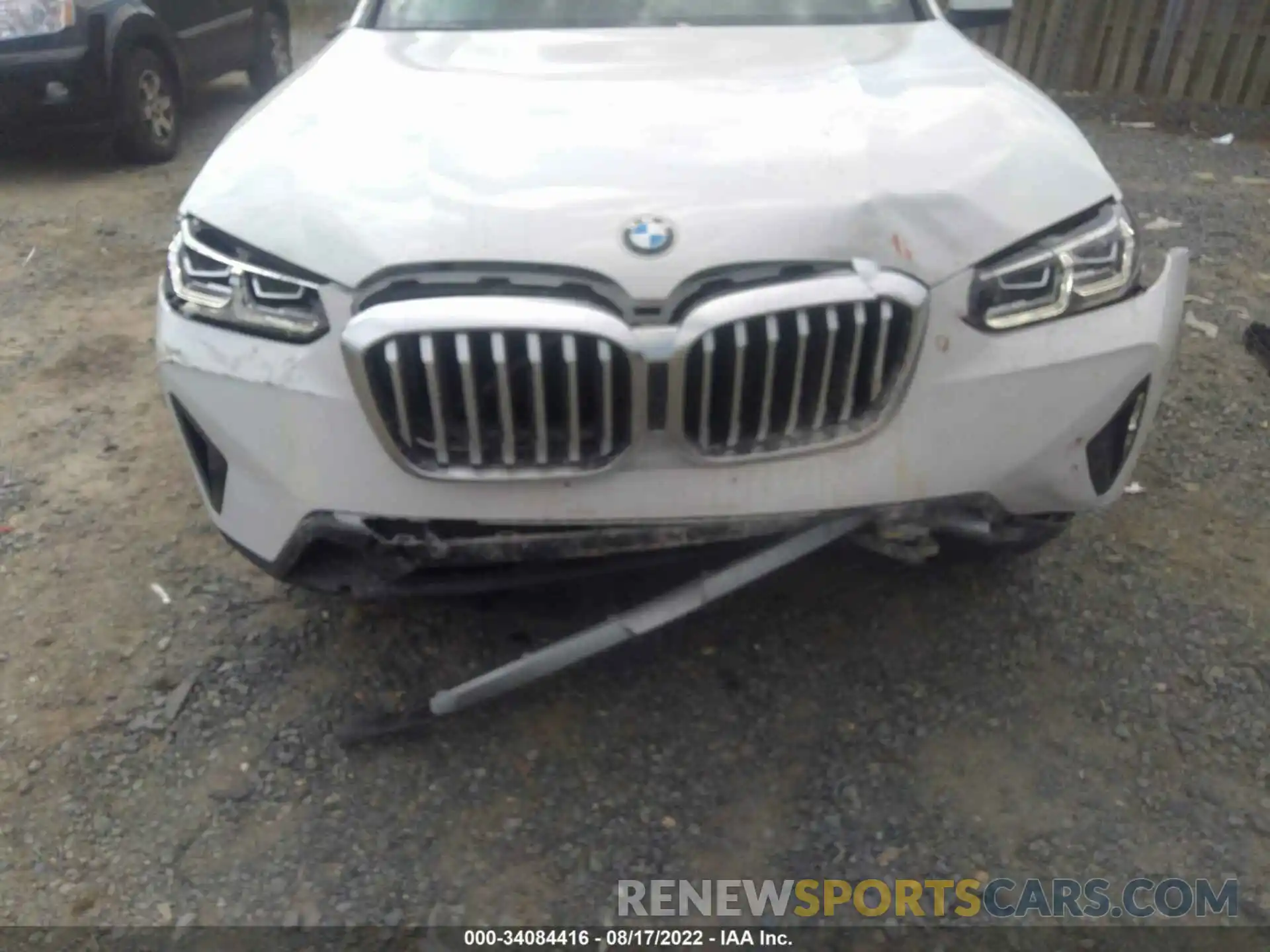 6 Photograph of a damaged car 5UX53DP03N9J31774 BMW X3 2022