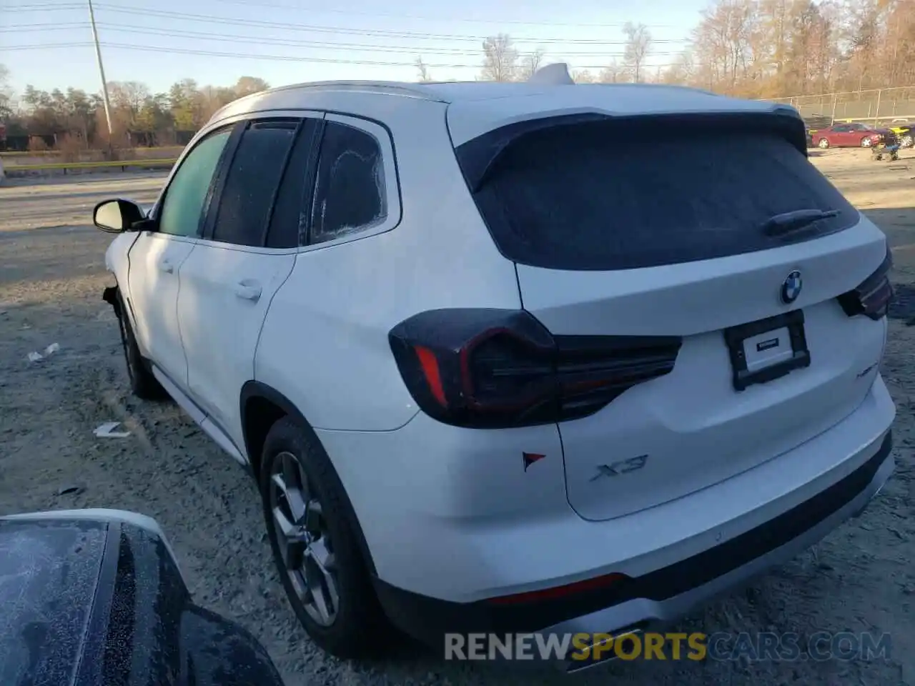 3 Photograph of a damaged car 5UX53DP03N9K05954 BMW X3 2022