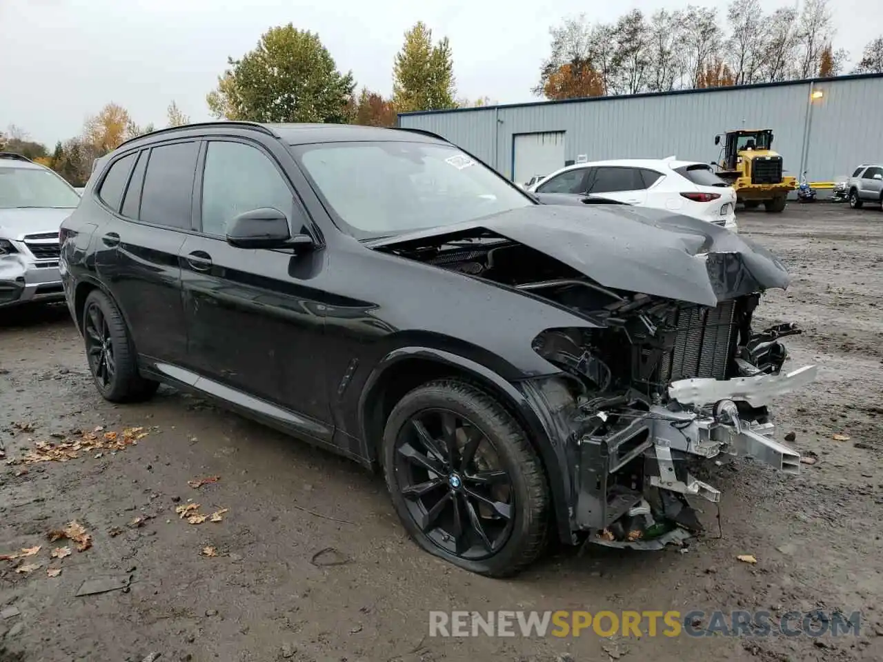 4 Photograph of a damaged car 5UX53DP03N9K07638 BMW X3 2022