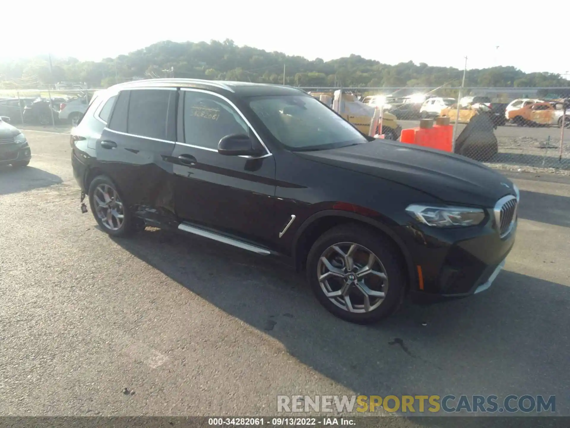 1 Photograph of a damaged car 5UX53DP03N9K66916 BMW X3 2022