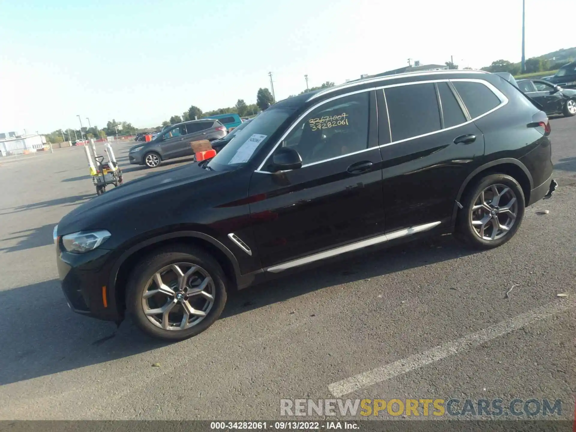 2 Photograph of a damaged car 5UX53DP03N9K66916 BMW X3 2022