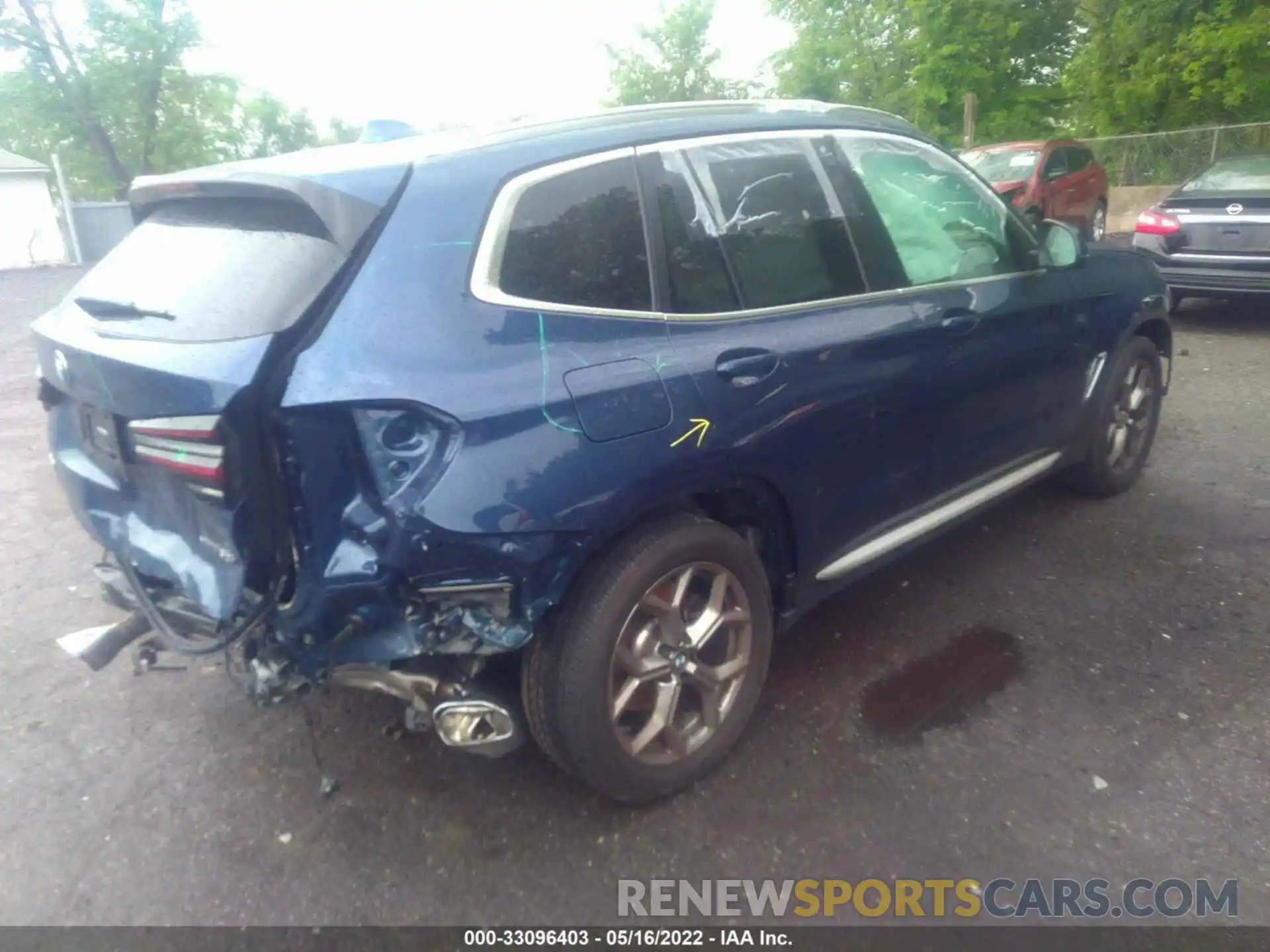 4 Photograph of a damaged car 5UX53DP04N9J98870 BMW X3 2022