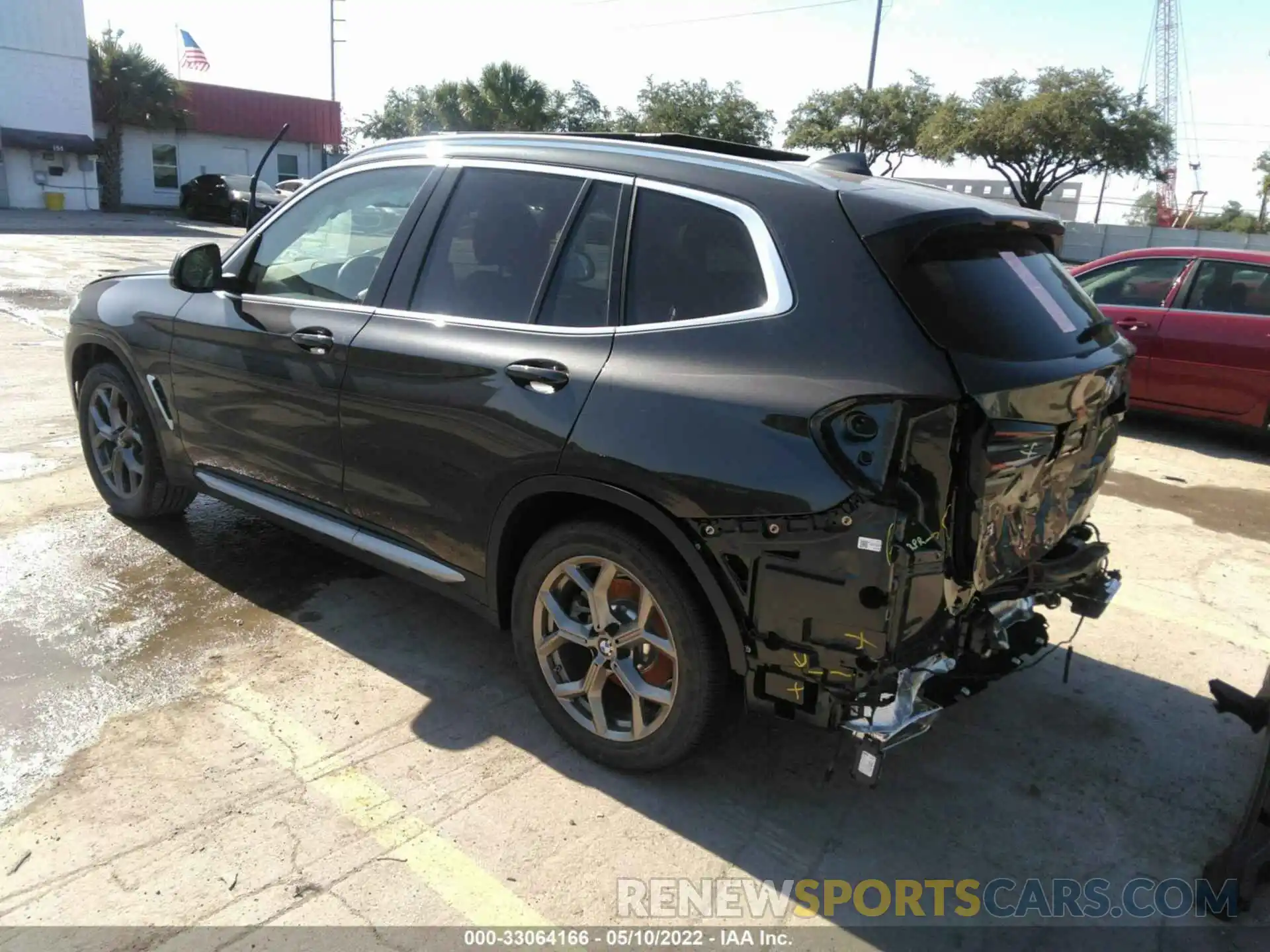 3 Photograph of a damaged car 5UX53DP04N9L73165 BMW X3 2022