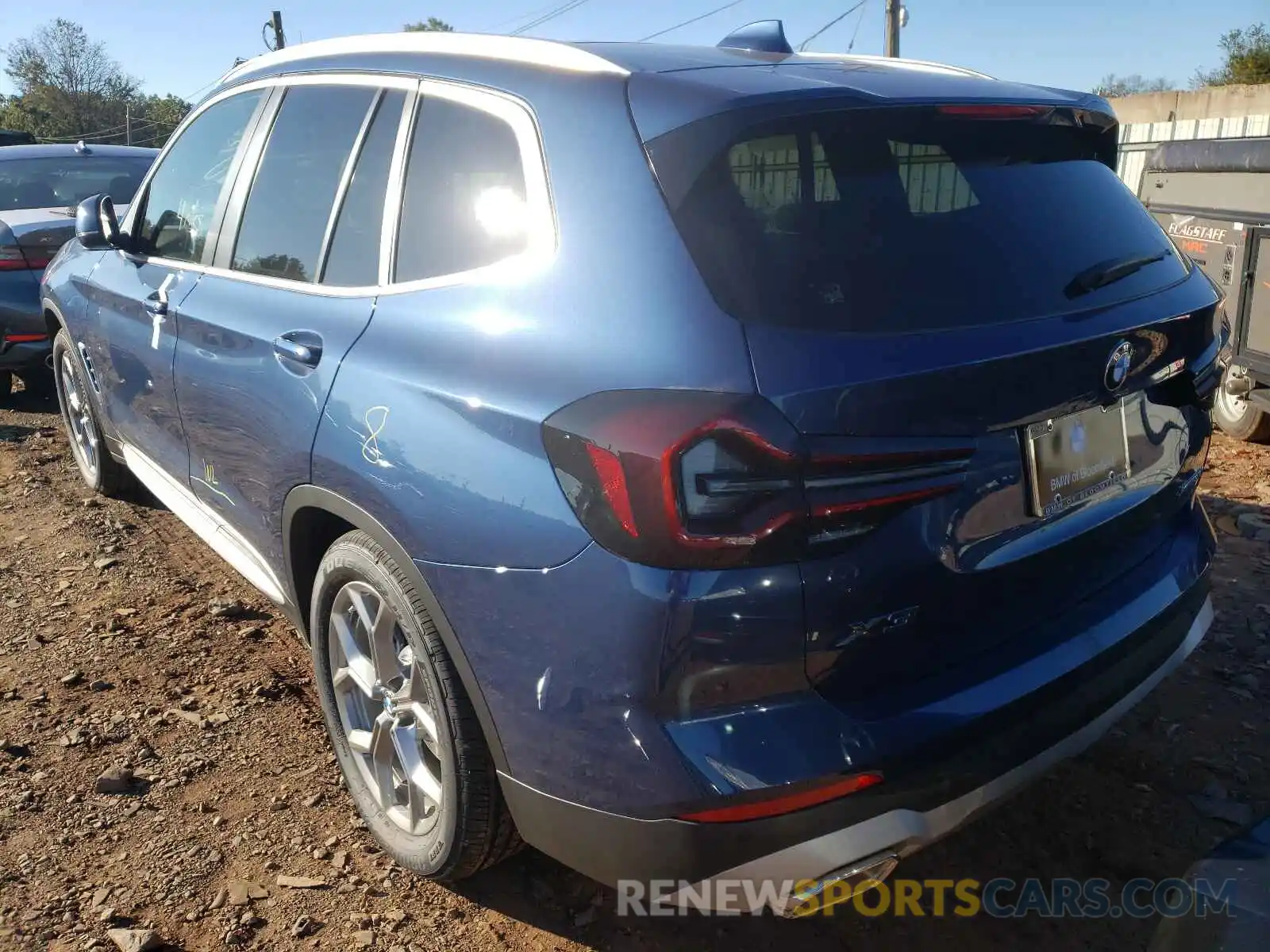 3 Photograph of a damaged car 5UX53DP05N9J31386 BMW X3 2022