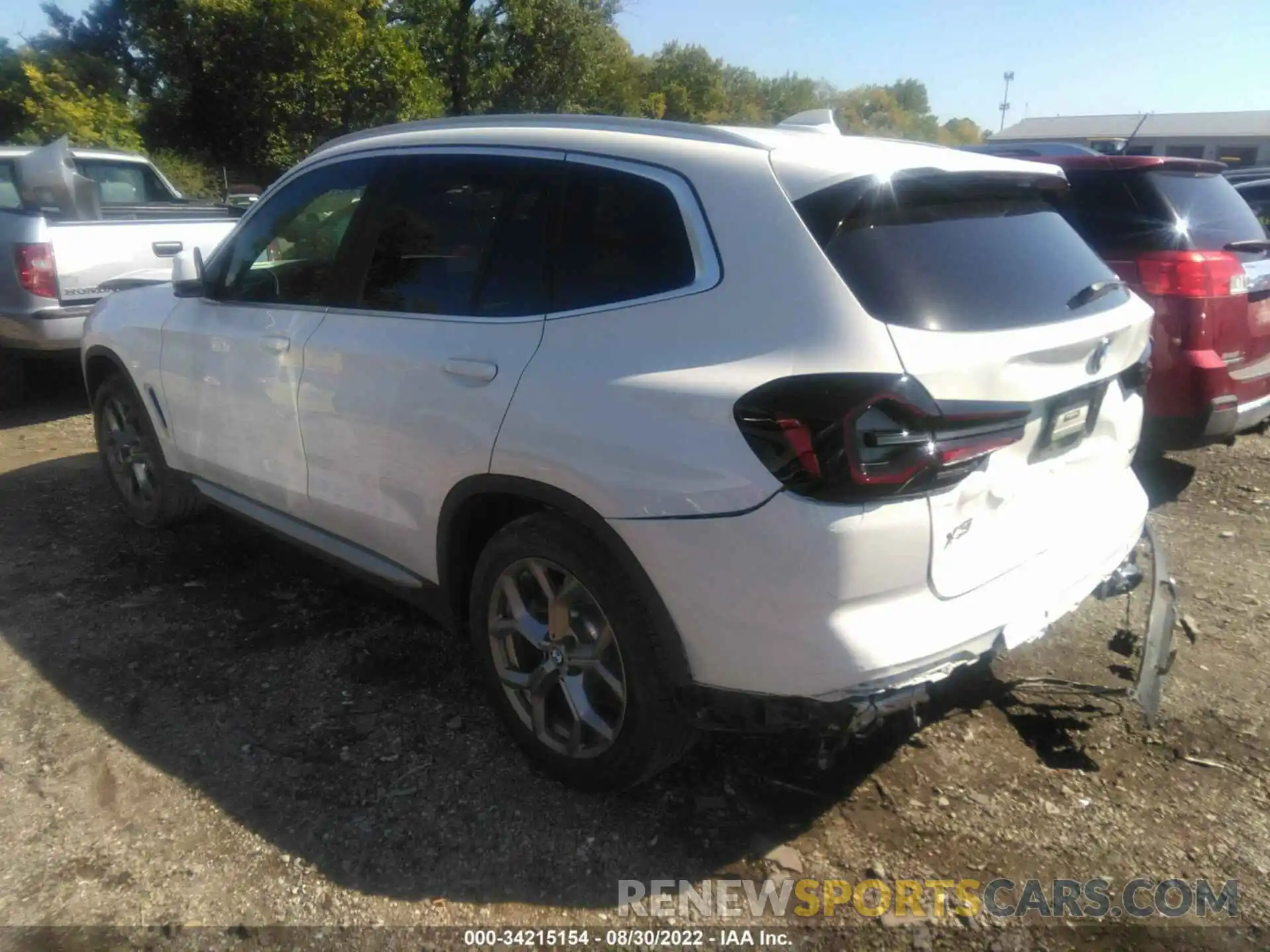 3 Photograph of a damaged car 5UX53DP05N9K54007 BMW X3 2022