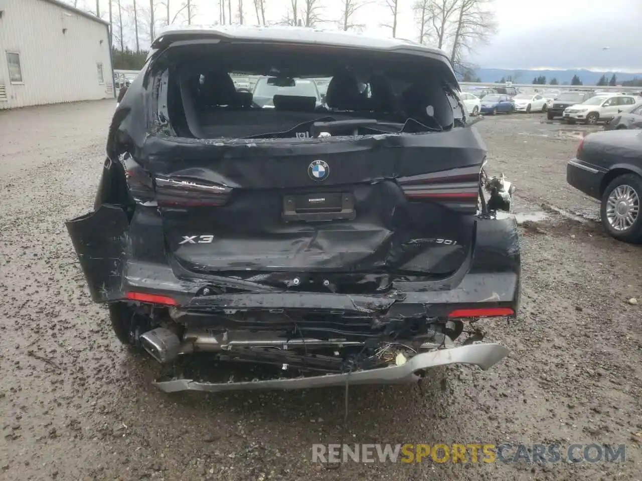 6 Photograph of a damaged car 5UX53DP05N9M87210 BMW X3 2022