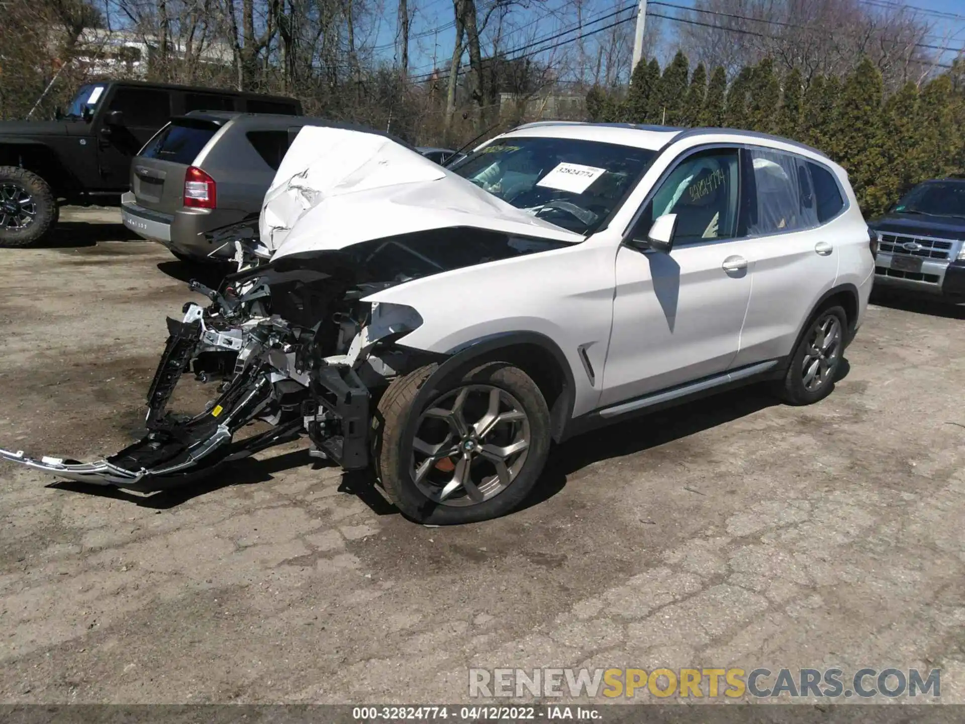 2 Photograph of a damaged car 5UX53DP06N9J43191 BMW X3 2022