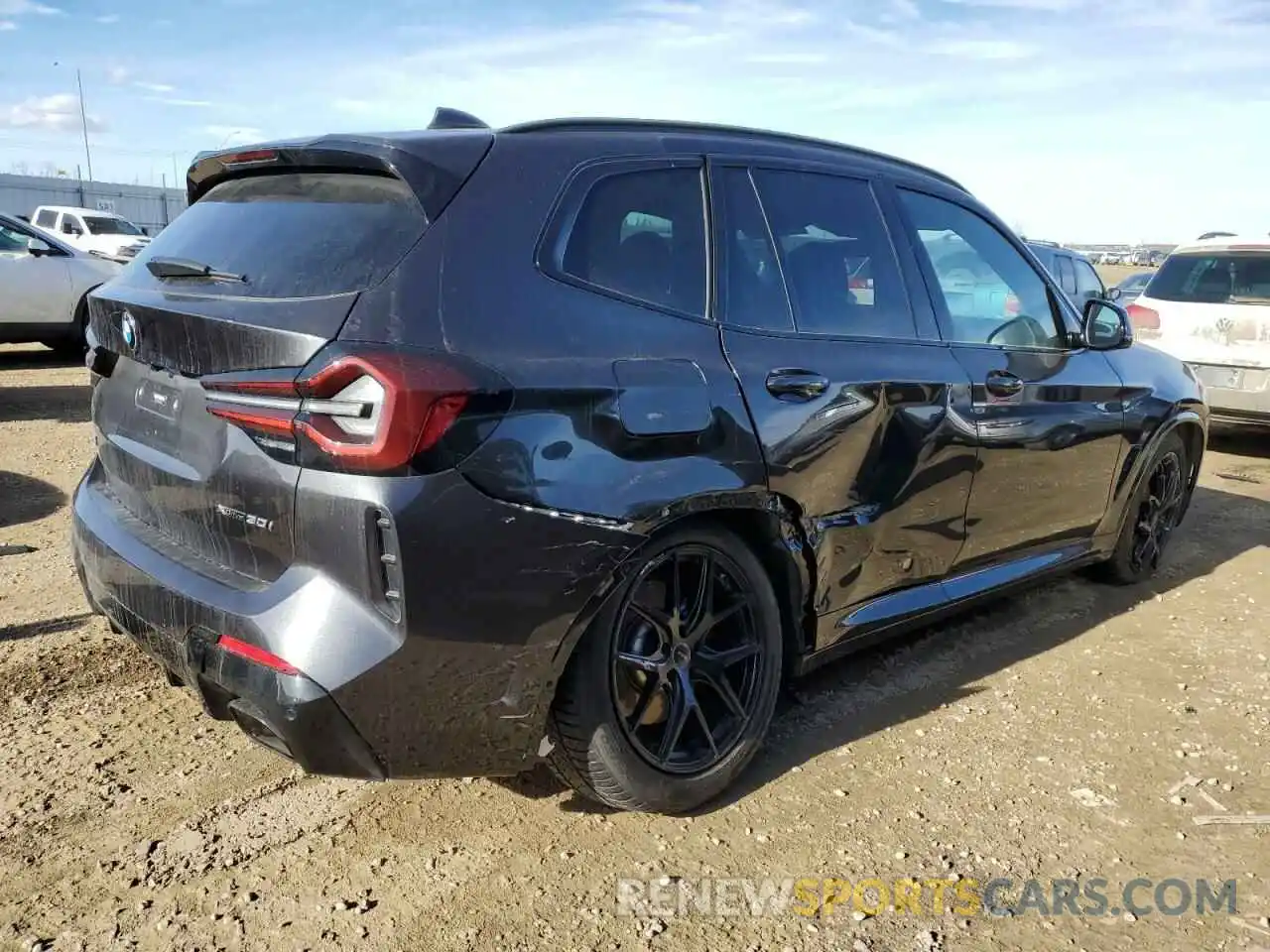 3 Photograph of a damaged car 5UX53DP06N9L98066 BMW X3 2022