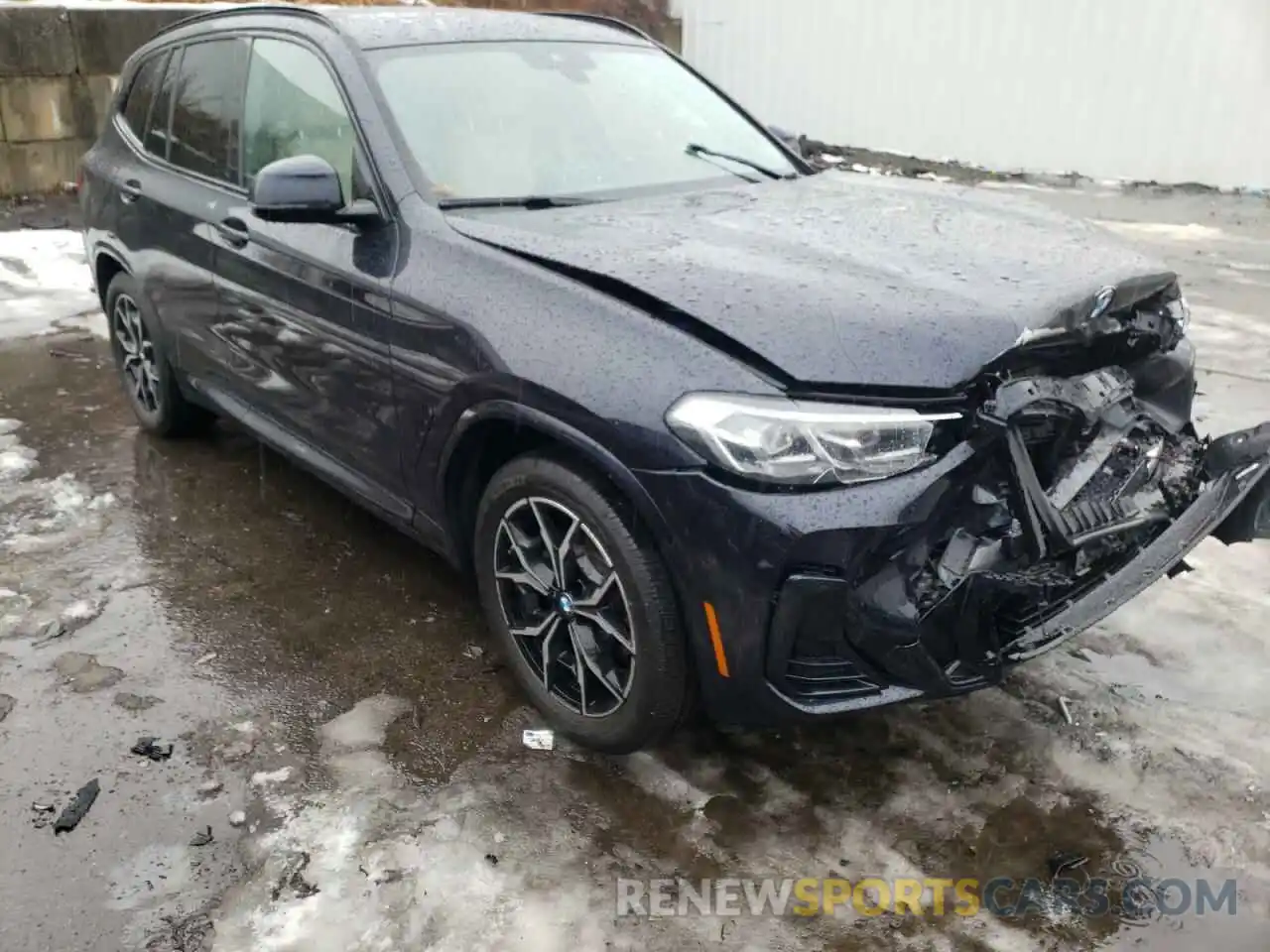 1 Photograph of a damaged car 5UX53DP07N9J05260 BMW X3 2022