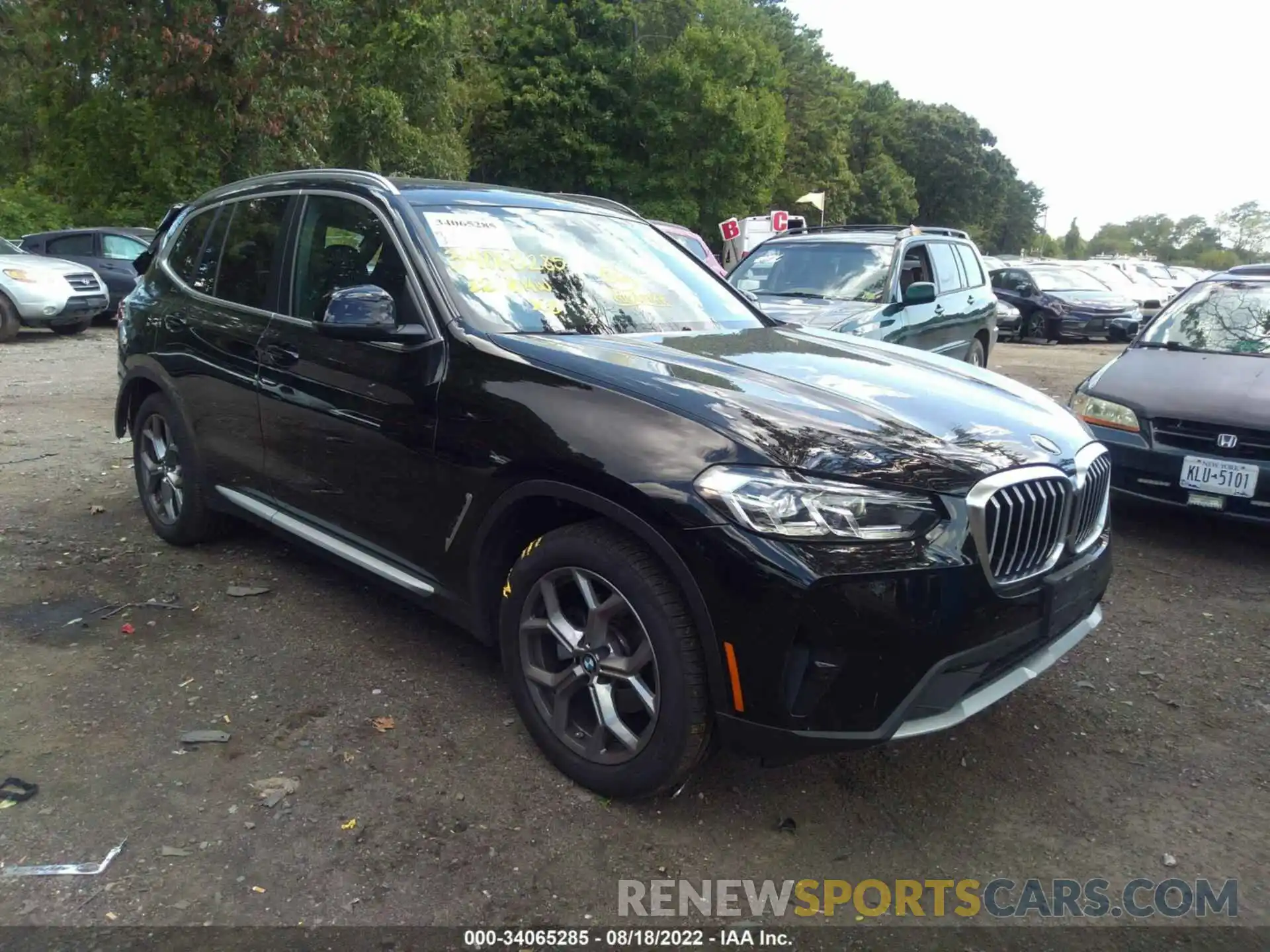 1 Photograph of a damaged car 5UX53DP07N9J41501 BMW X3 2022