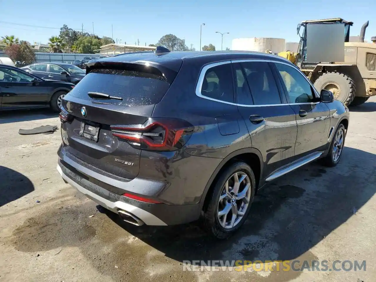 3 Photograph of a damaged car 5UX53DP07N9M50725 BMW X3 2022