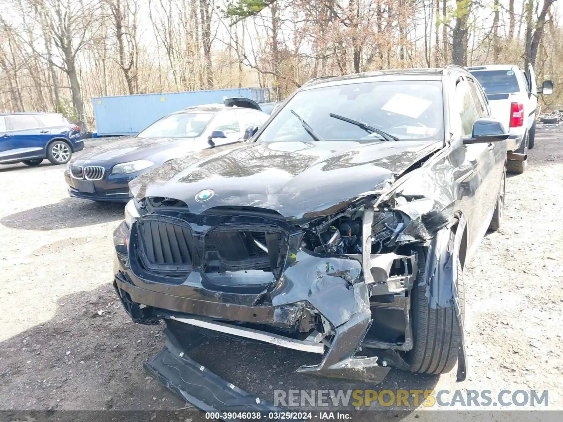 6 Photograph of a damaged car 5UX53DP07N9M75348 BMW X3 2022