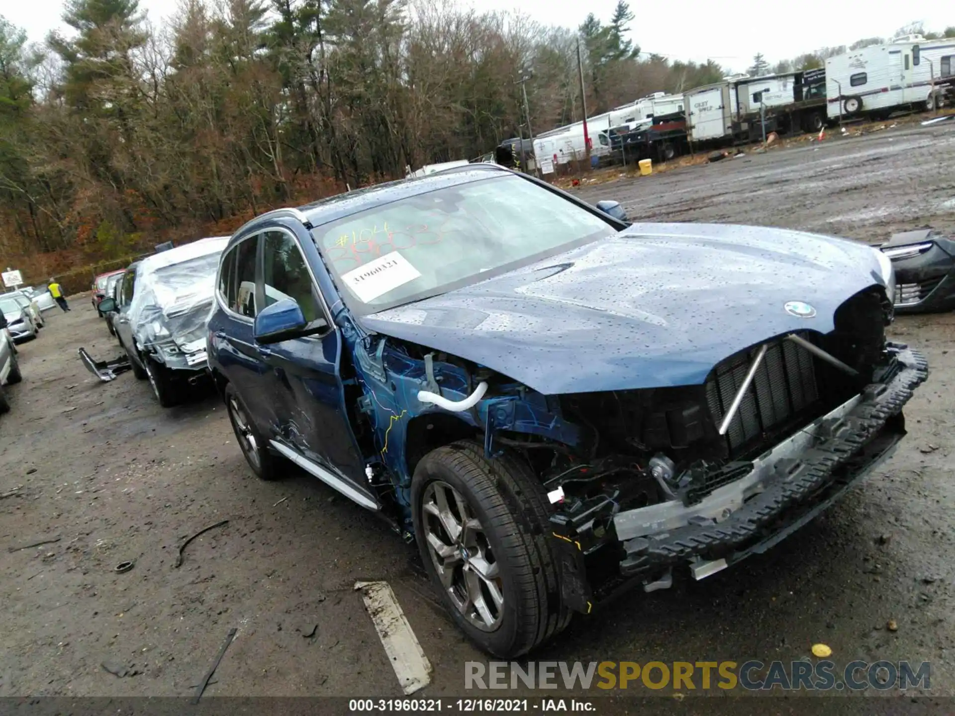 1 Photograph of a damaged car 5UX53DP09N9J32038 BMW X3 2022