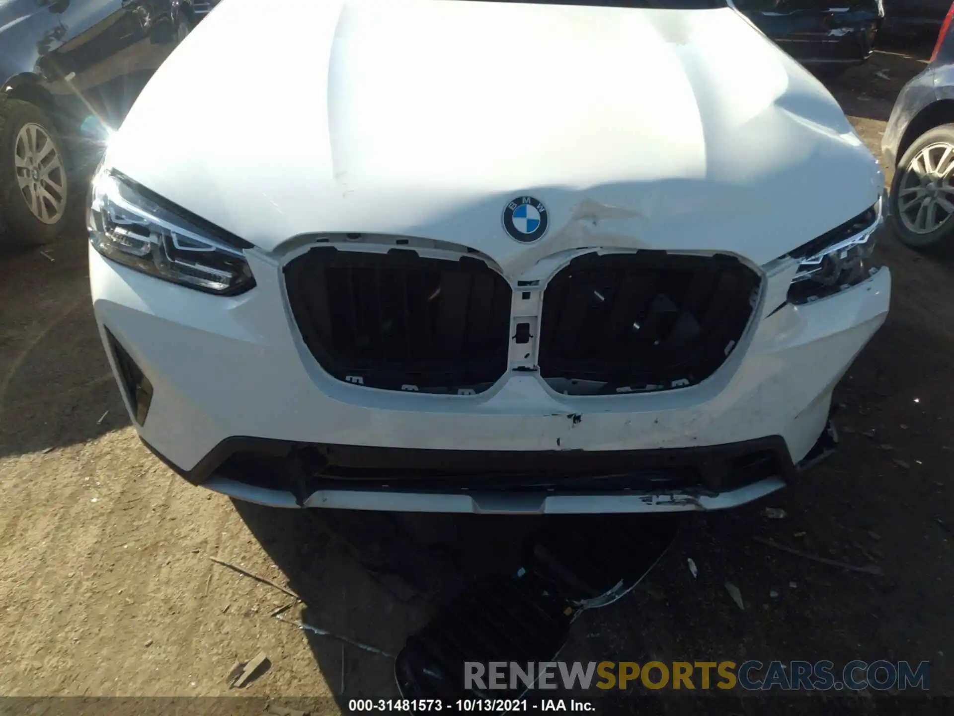 6 Photograph of a damaged car 5UX53DP09N9J63385 BMW X3 2022