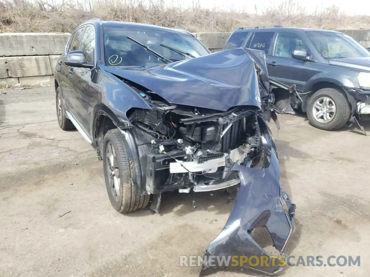 1 Photograph of a damaged car 5UX53DP0XN9J66988 BMW X3 2022