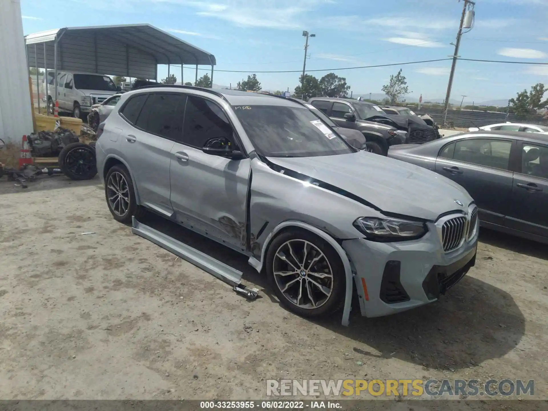 1 Photograph of a damaged car 5UX53DP0XN9K11654 BMW X3 2022