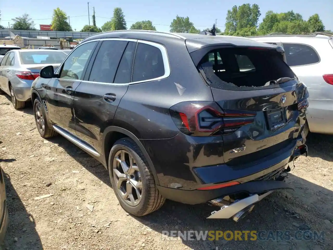 3 Photograph of a damaged car 5UX53DP0XN9K45822 BMW X3 2022