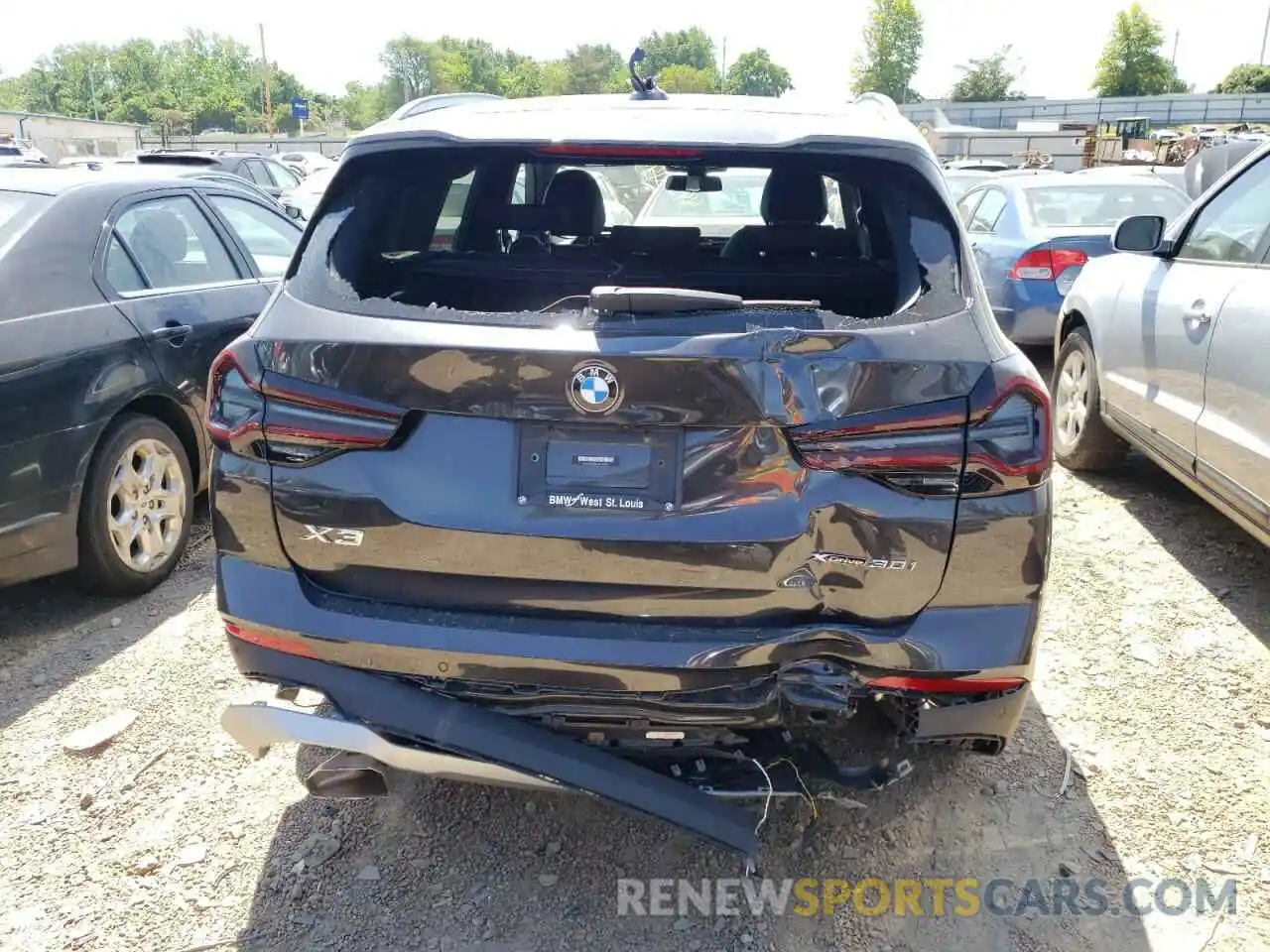 9 Photograph of a damaged car 5UX53DP0XN9K45822 BMW X3 2022