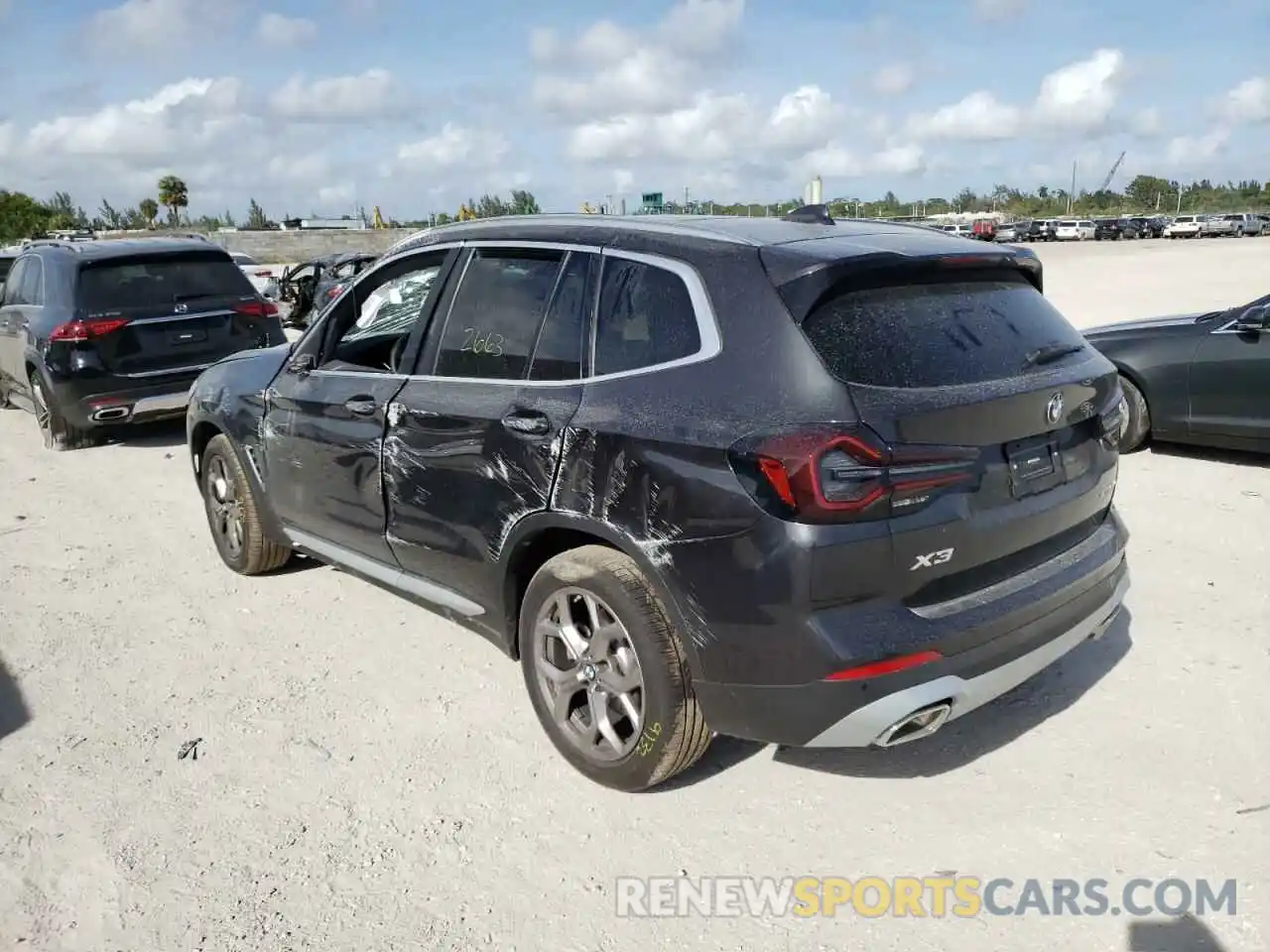 3 Photograph of a damaged car 5UX53DP0XN9K84605 BMW X3 2022