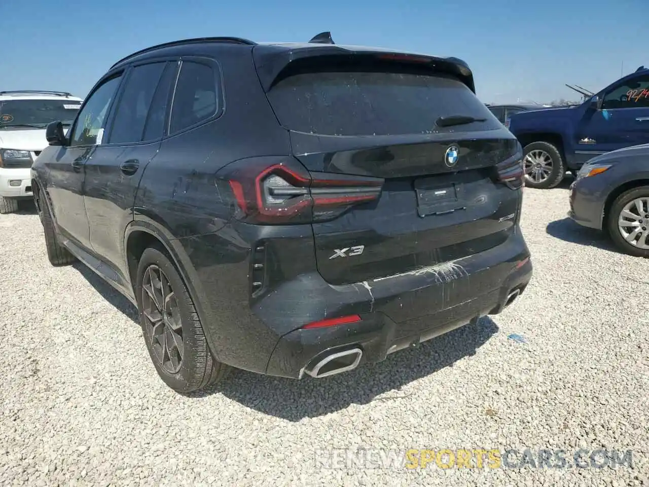 3 Photograph of a damaged car 5UX53DP0XN9L35181 BMW X3 2022