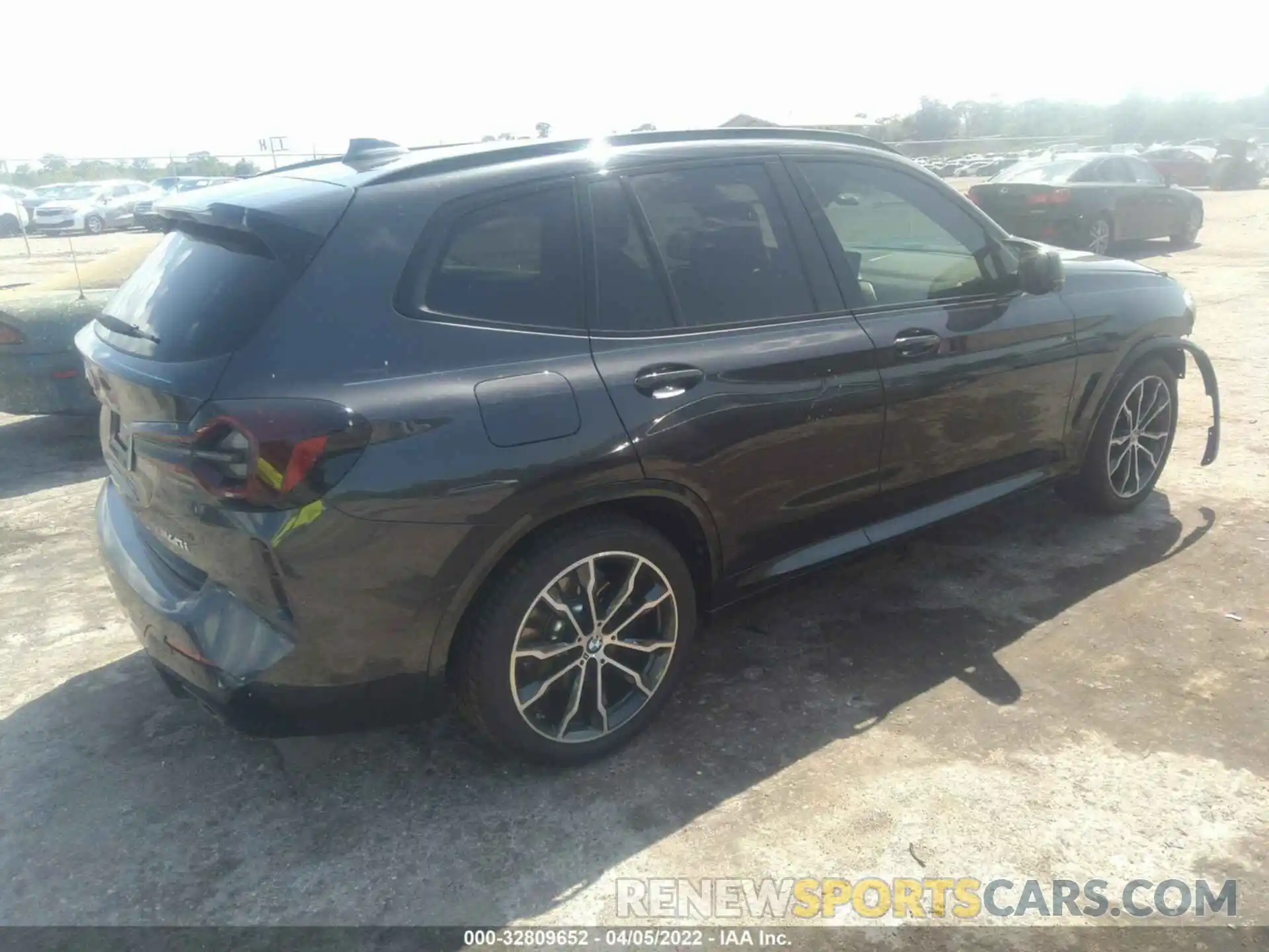 4 Photograph of a damaged car 5UX83DP03N9J60379 BMW X3 2022