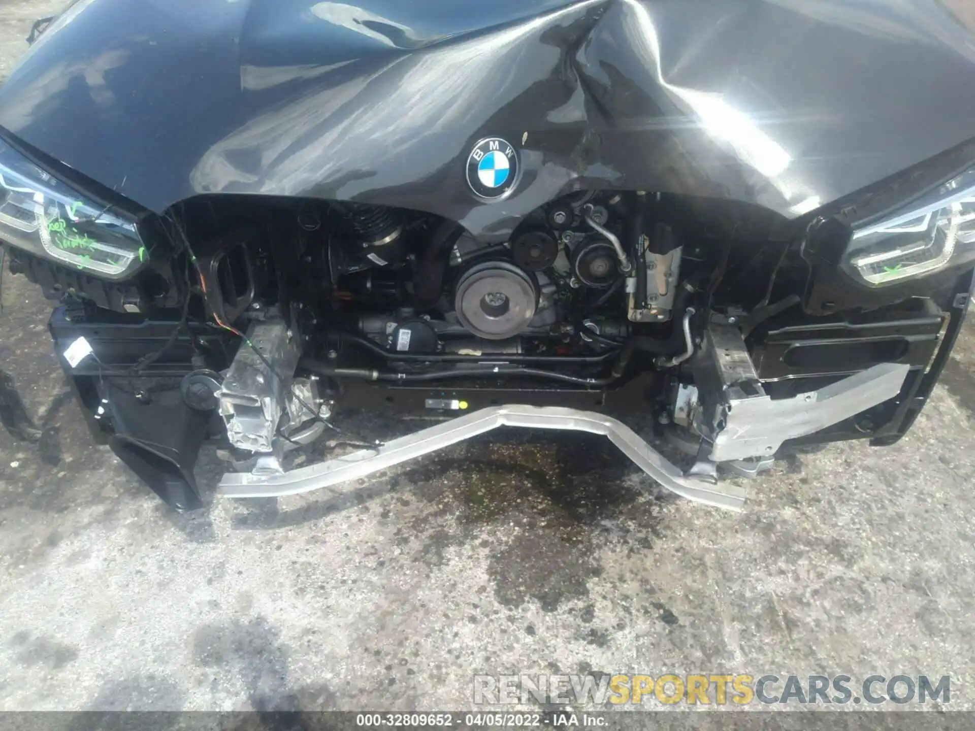 6 Photograph of a damaged car 5UX83DP03N9J60379 BMW X3 2022