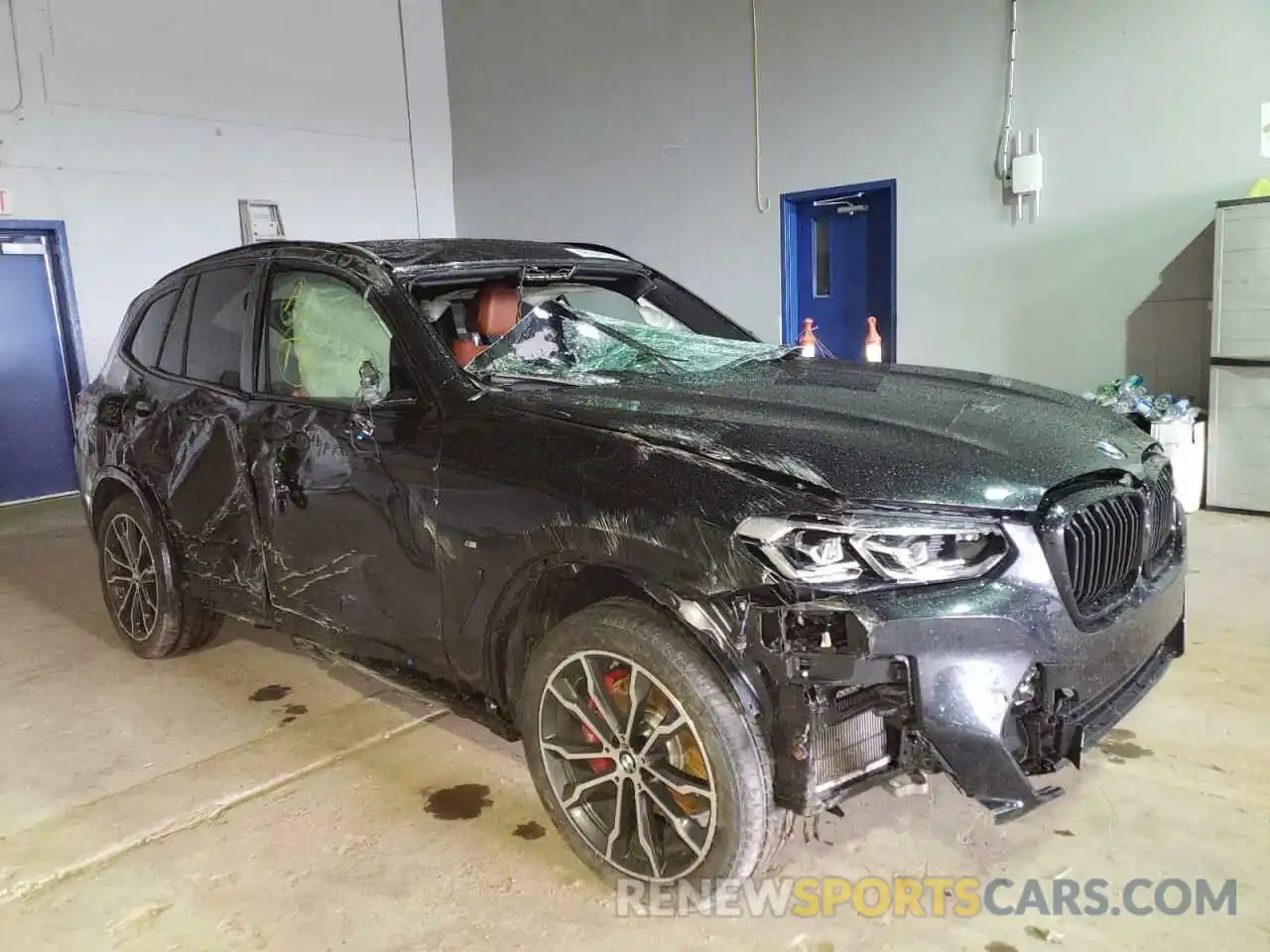 1 Photograph of a damaged car 5UX83DP03N9L35584 BMW X3 2022