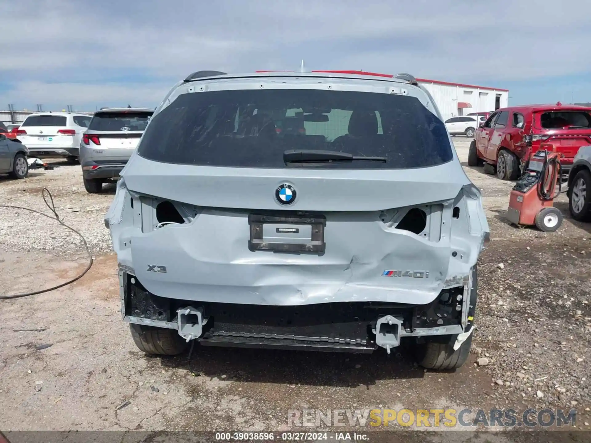 6 Photograph of a damaged car 5UX83DP05N9K58457 BMW X3 2022