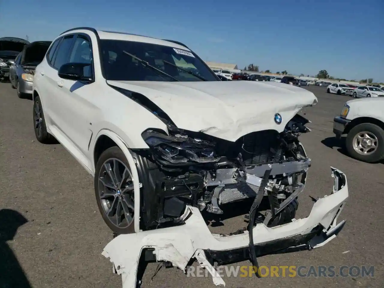 1 Photograph of a damaged car 5UX83DP07N9J20094 BMW X3 2022