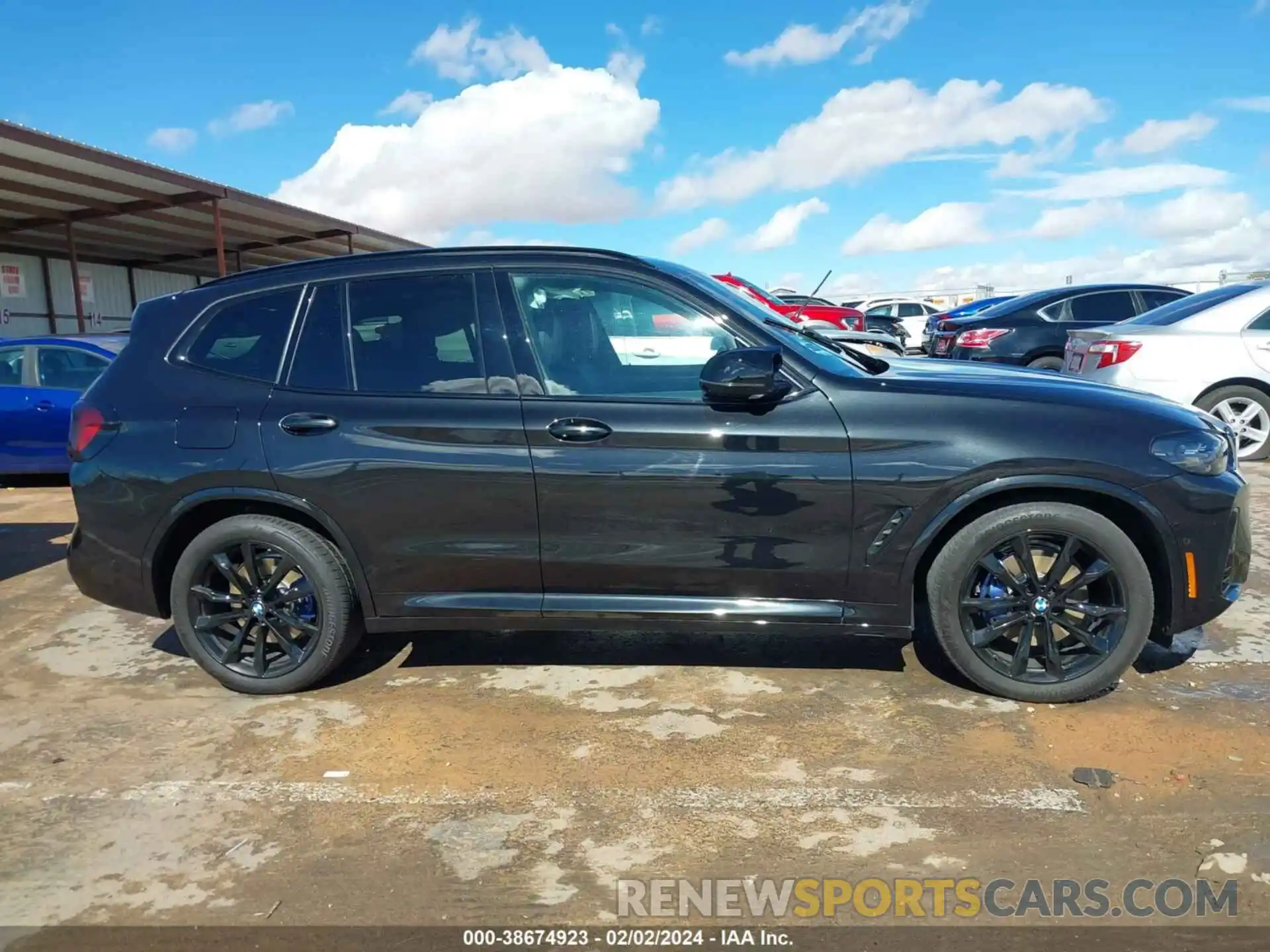 13 Photograph of a damaged car 5UX83DP07N9N01055 BMW X3 2022