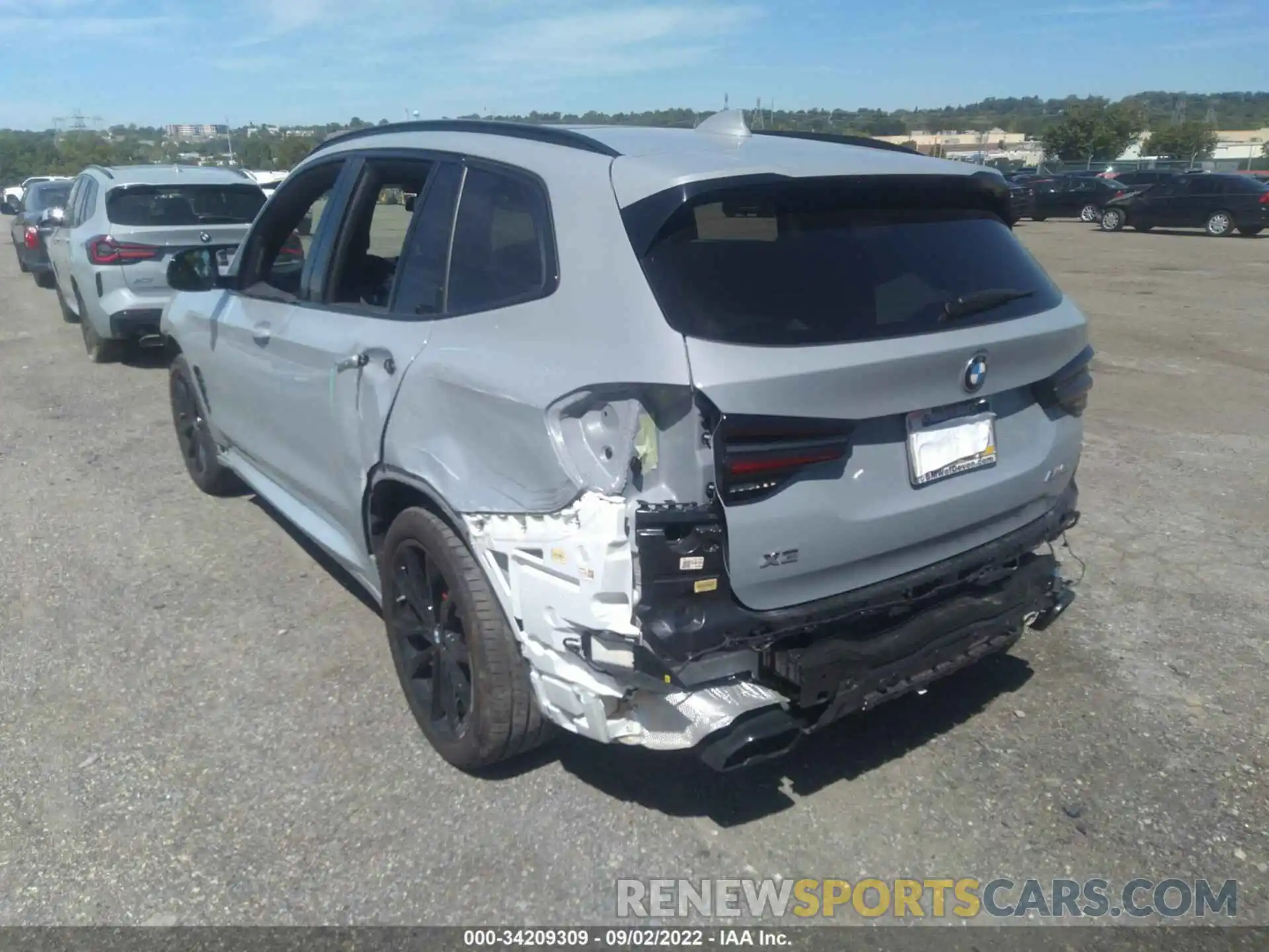 3 Photograph of a damaged car 5UX83DP0XN9J64526 BMW X3 2022