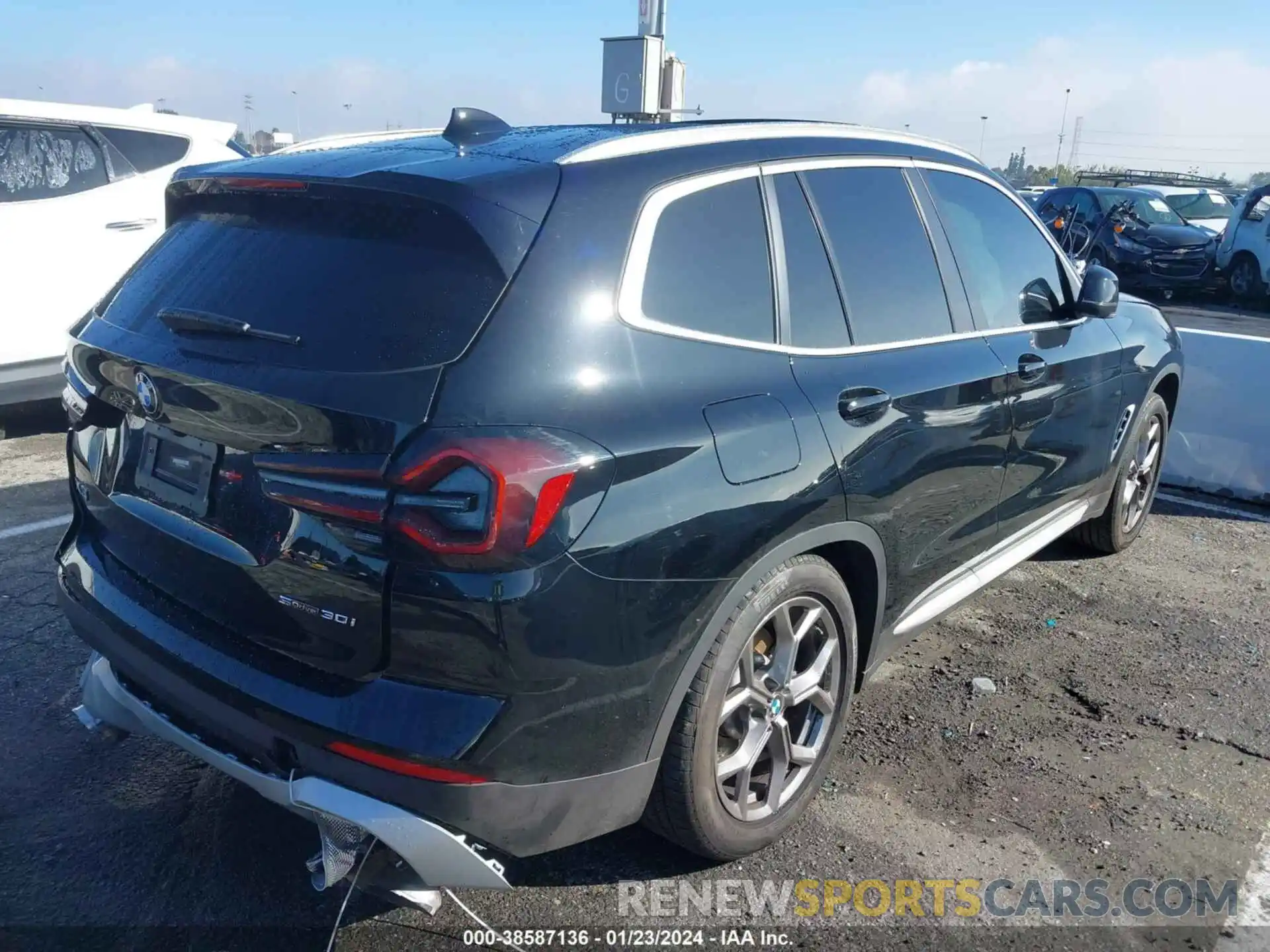 4 Фотография поврежденного автомобиля WBX47DP02NN186938 BMW X3 2022