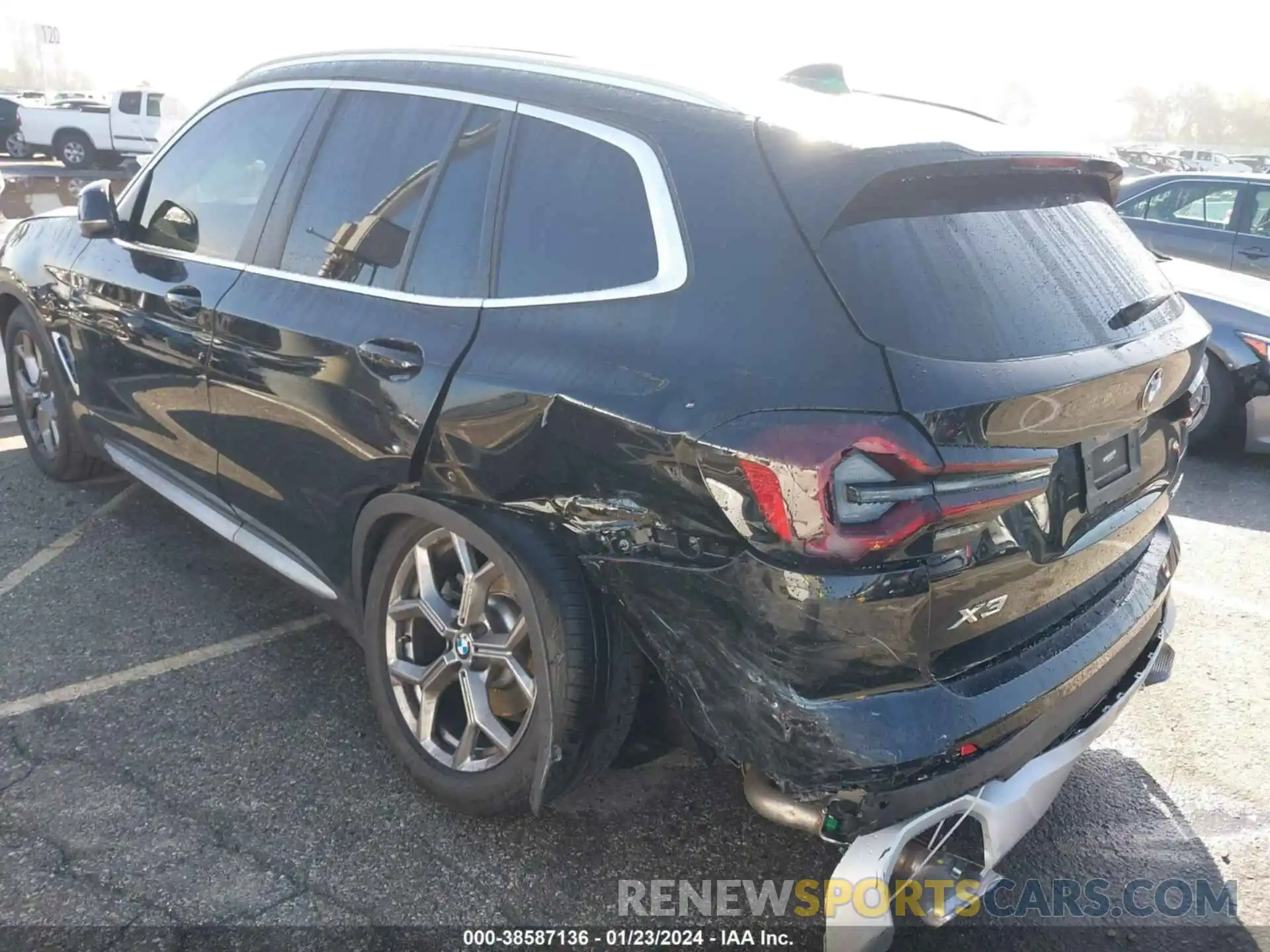 6 Photograph of a damaged car WBX47DP02NN186938 BMW X3 2022