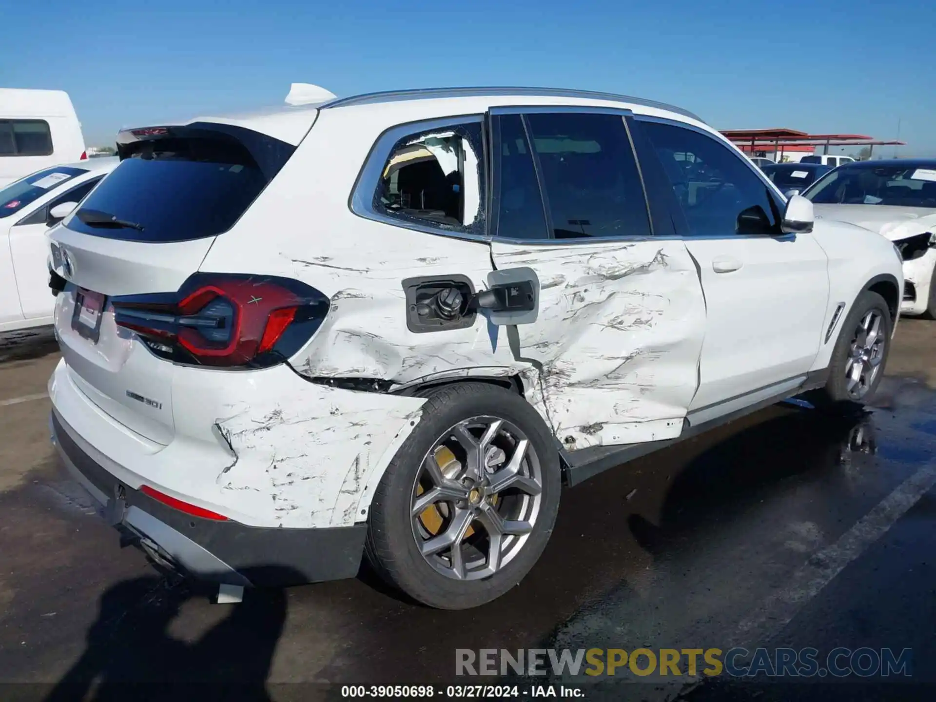 4 Photograph of a damaged car WBX47DP05NN153089 BMW X3 2022