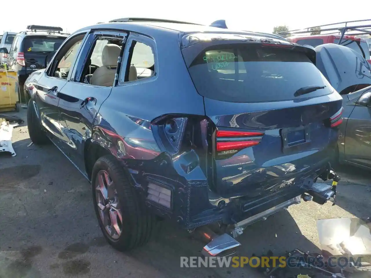 3 Photograph of a damaged car WBX57DP04NN143139 BMW X3 2022