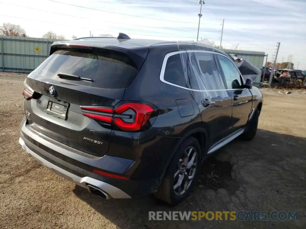 4 Photograph of a damaged car WBX57DP05NN147989 BMW X3 2022