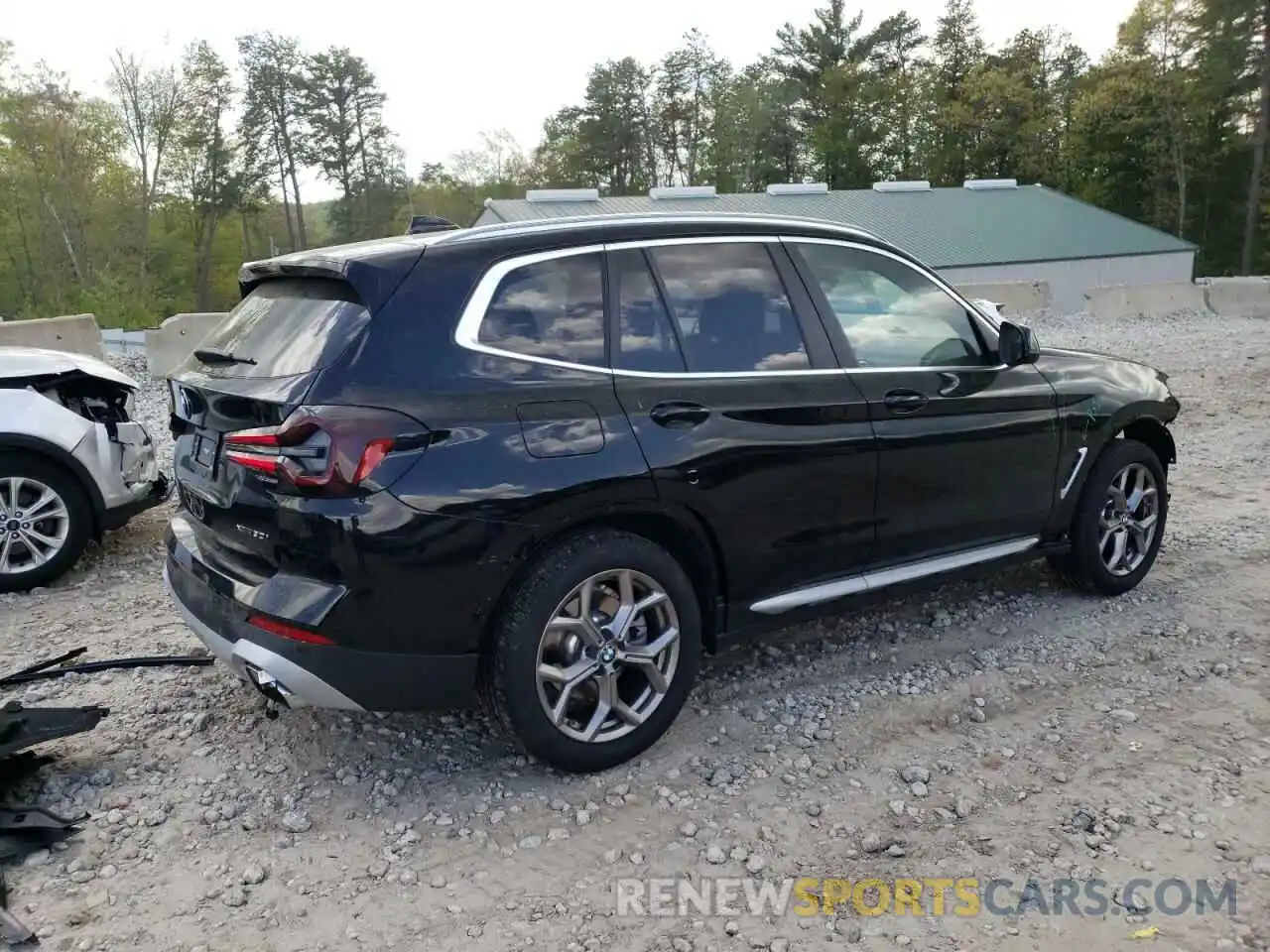 3 Photograph of a damaged car WBX57DP06NN176871 BMW X3 2022