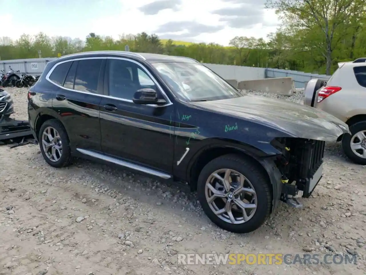 4 Photograph of a damaged car WBX57DP06NN176871 BMW X3 2022