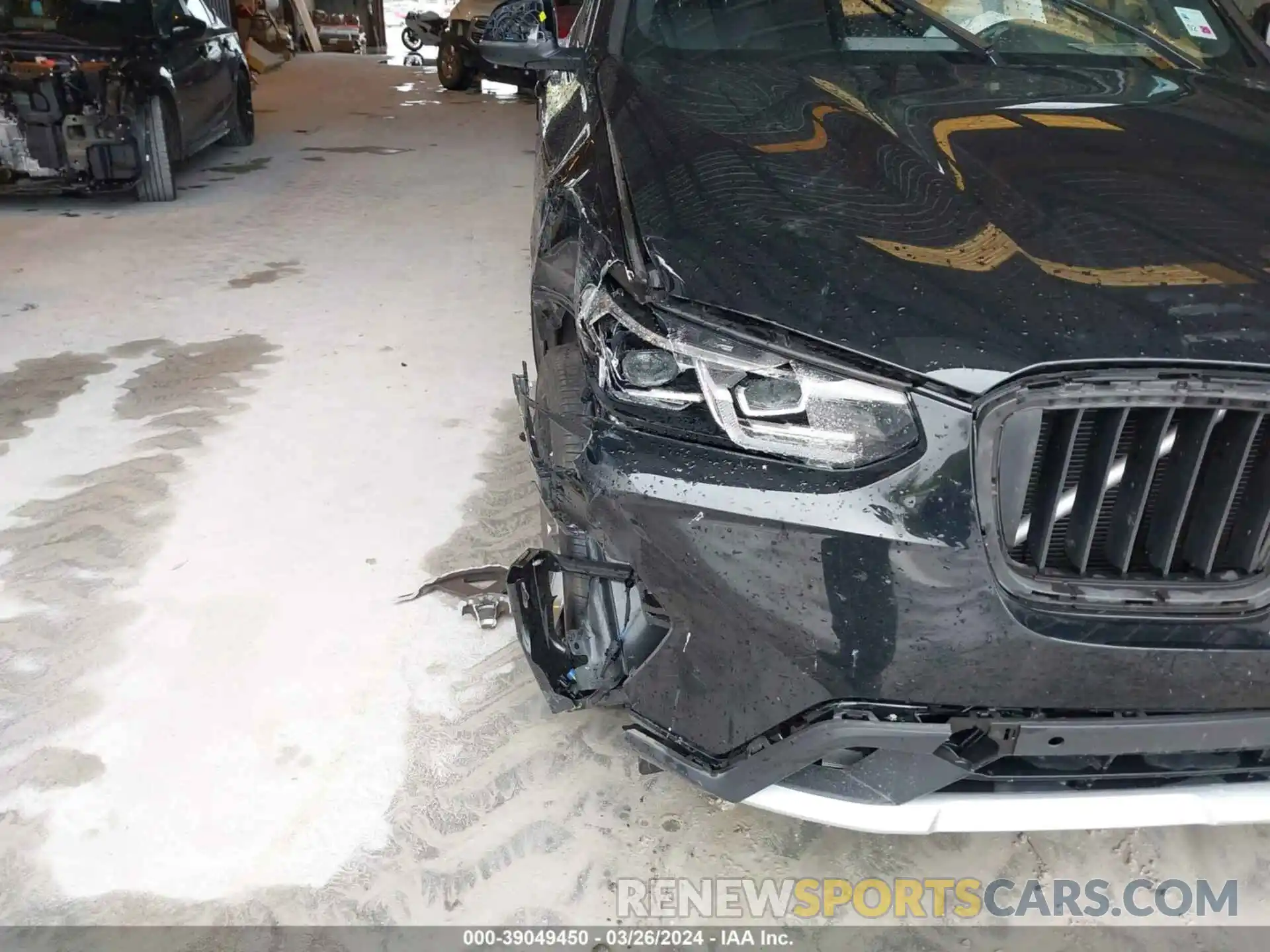 17 Photograph of a damaged car 5UX43DP02P9R45669 BMW X3 2023