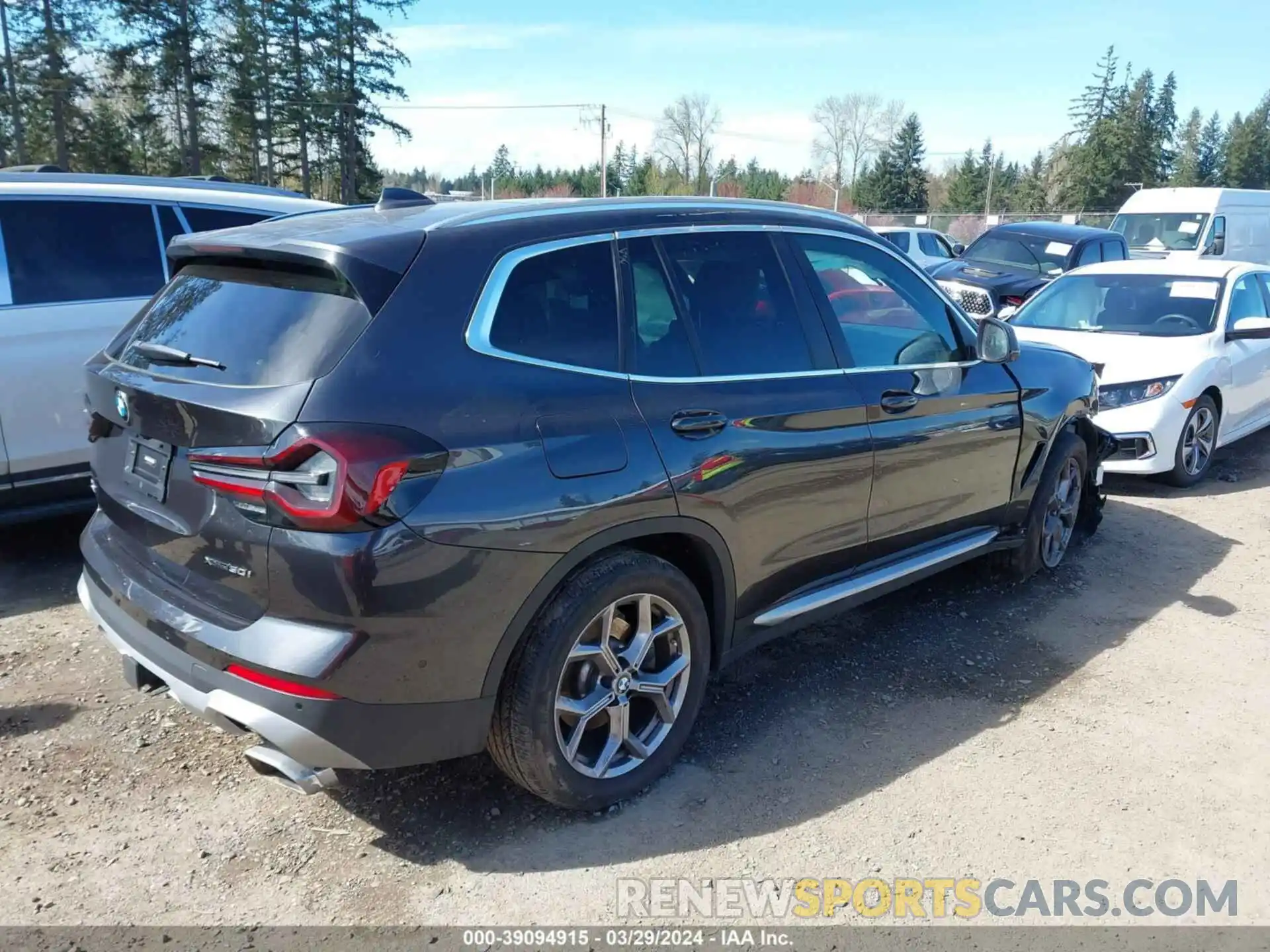 4 Photograph of a damaged car 5UX53DP04P9T28519 BMW X3 2023