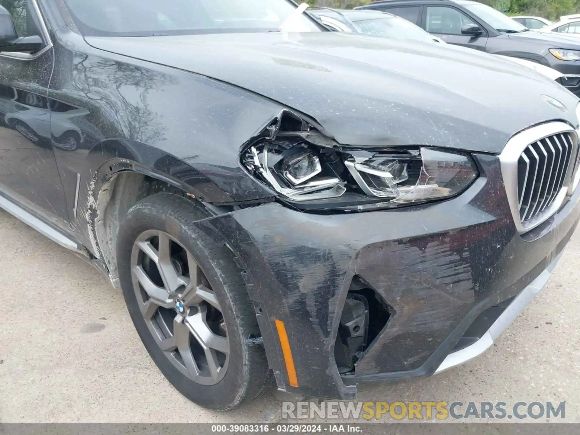 6 Photograph of a damaged car 5UX53DP07P9R43582 BMW X3 2023