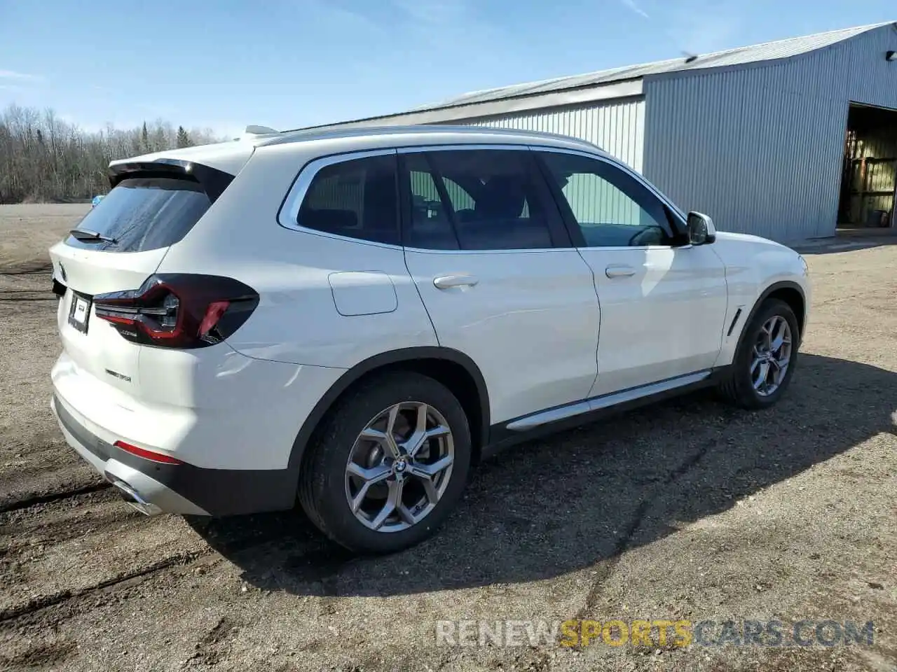 3 Photograph of a damaged car 5UX53DP07P9R86223 BMW X3 2023